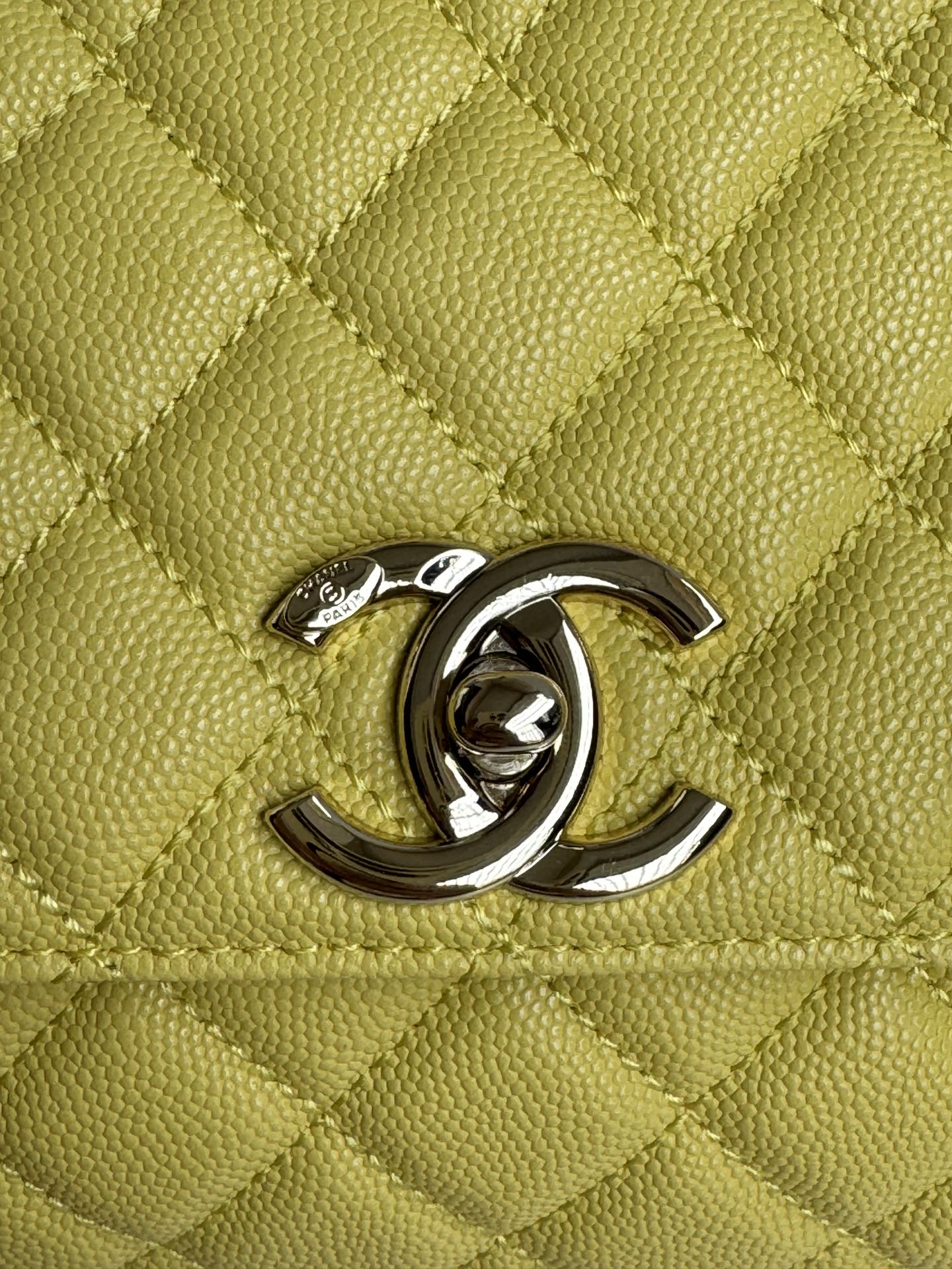 coco handle medium 29cm yellow quilted caviar leather gold hardware mysite