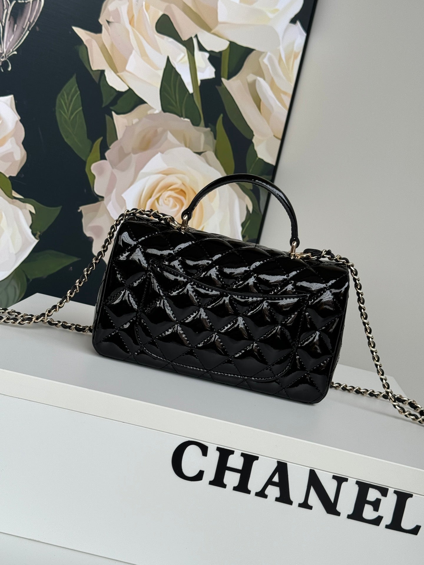 MINI FLAP BAG 20 IN BLACK GLOSSY CALFSKIN GOLD HARDWARE mysite