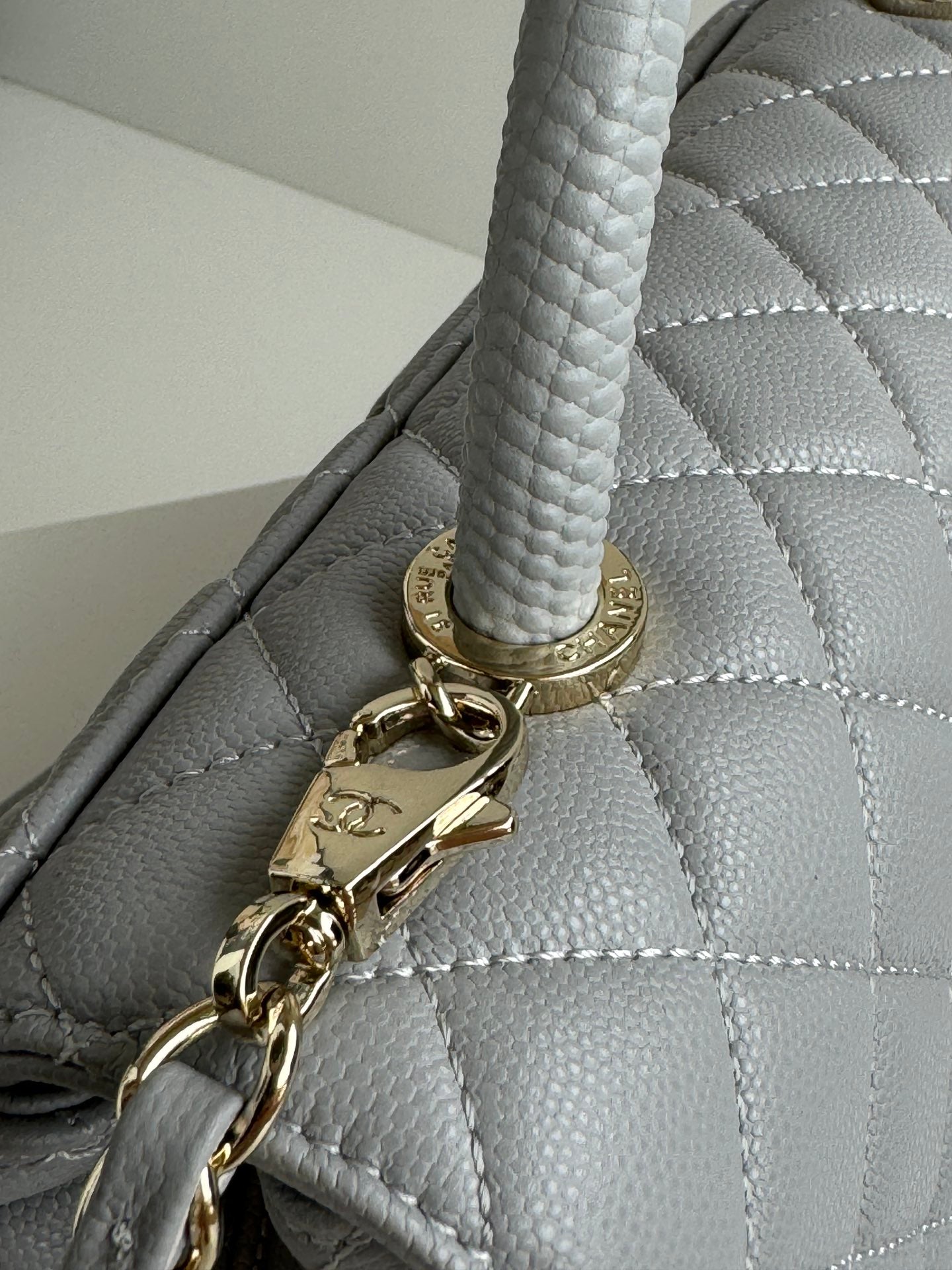 coco handle medium 29cm grey quilted caviar leather gold hardware mysite