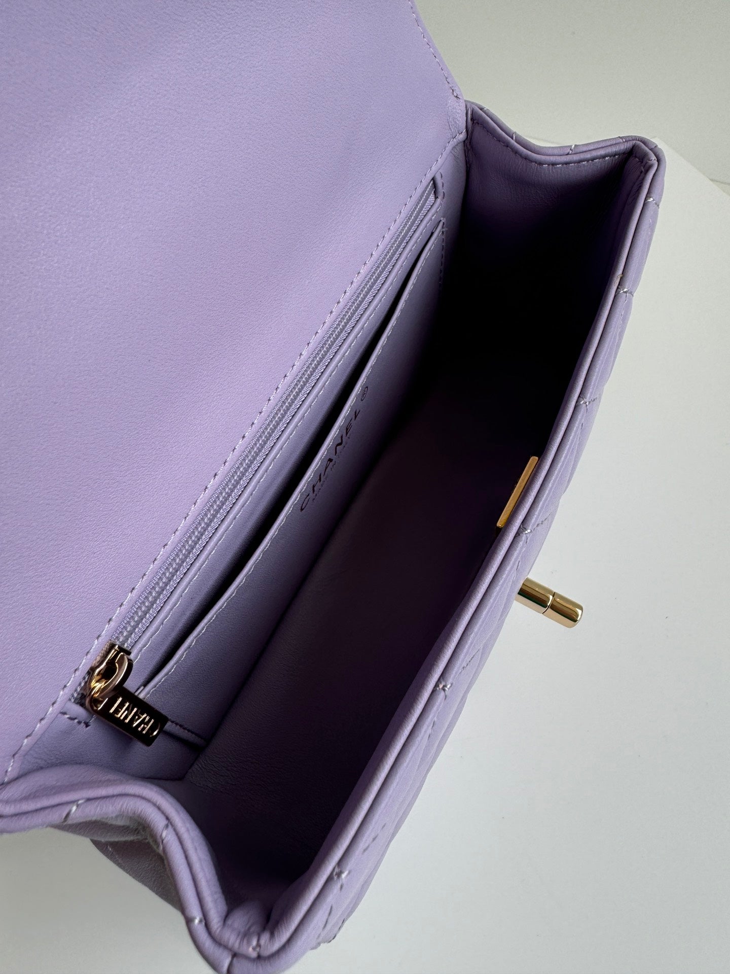 24c mini flap bag 20cm with top handle violet lambskin mysite