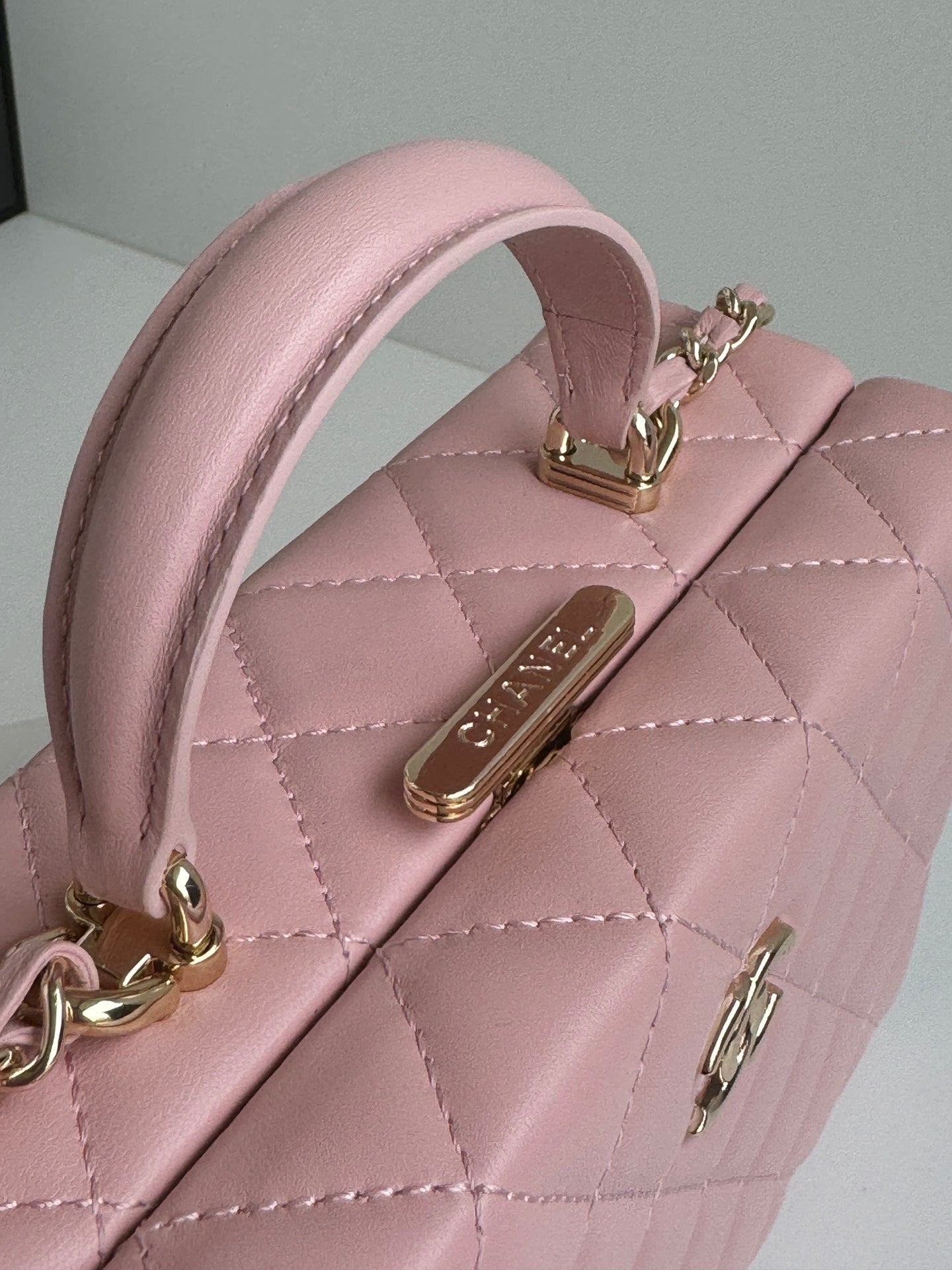 SMALL BOX BAG 18 IN BALLERINA PINK LAMBSKIN GOLD HARDWARE mysite