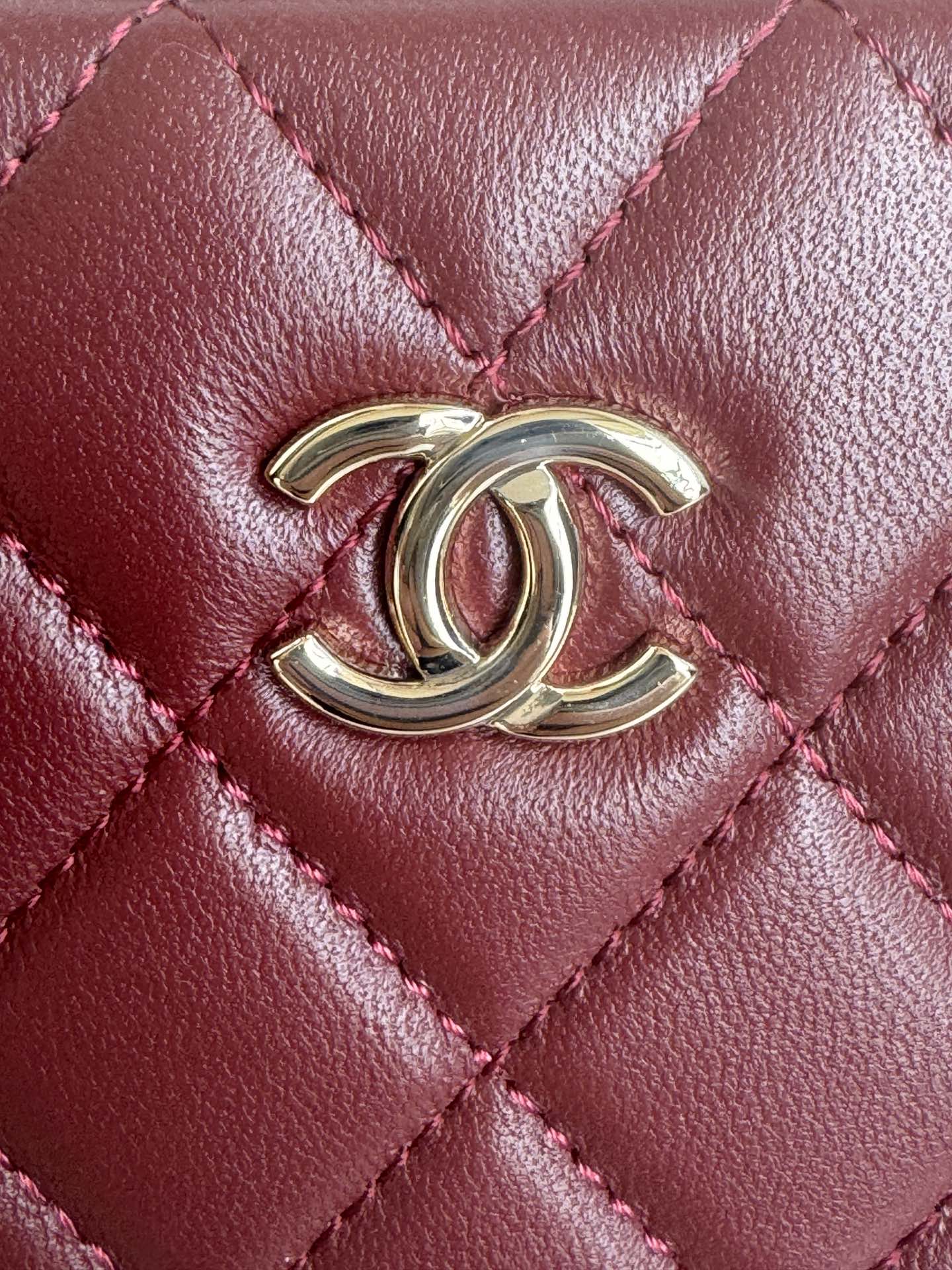 SMALL BOX BAG 18 IN BURGUNDY RED LAMBSKIN GOLD HARDWARE mysite