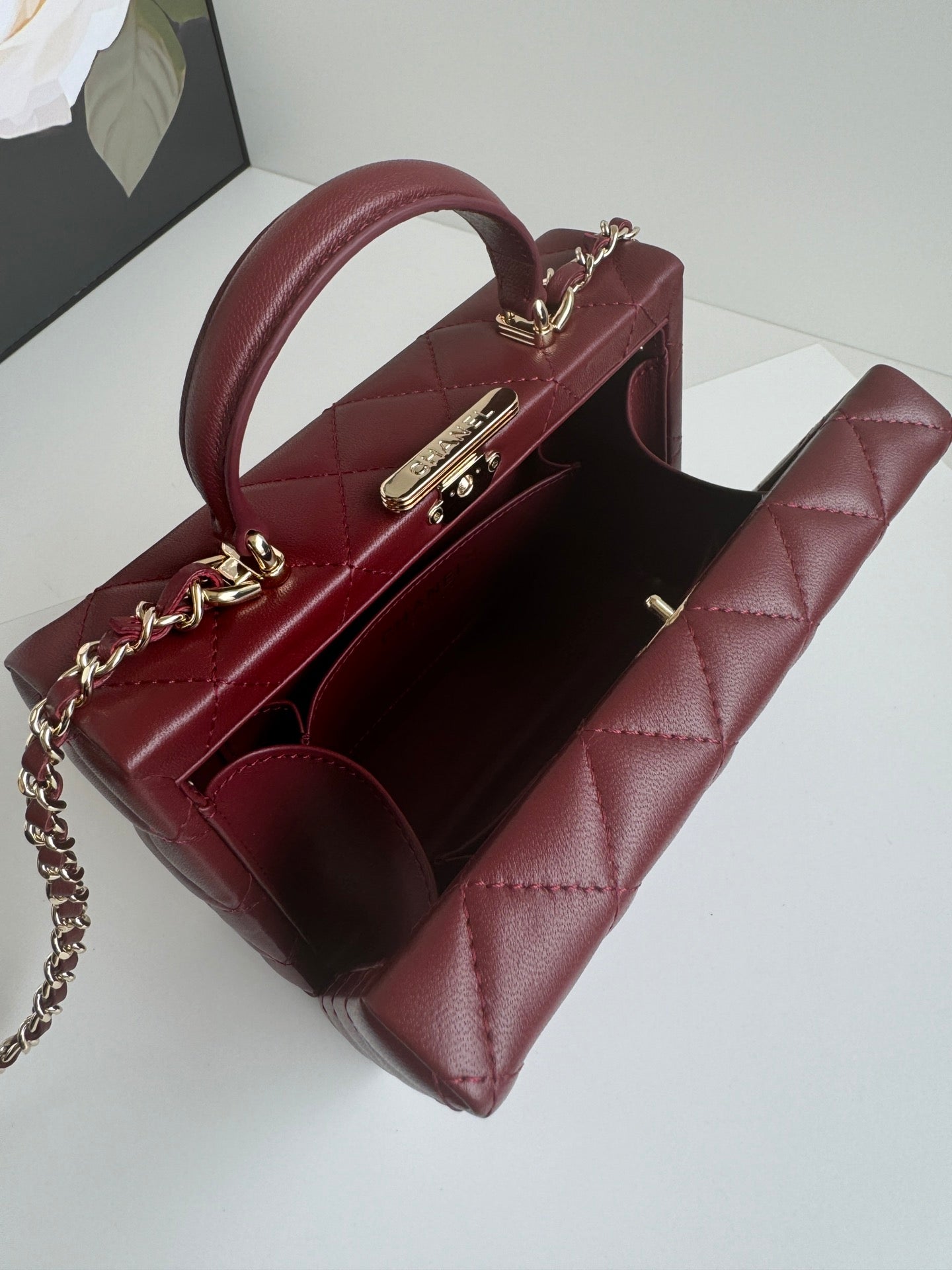 SMALL BOX BAG 18 IN BURGUNDY RED LAMBSKIN GOLD HARDWARE mysite