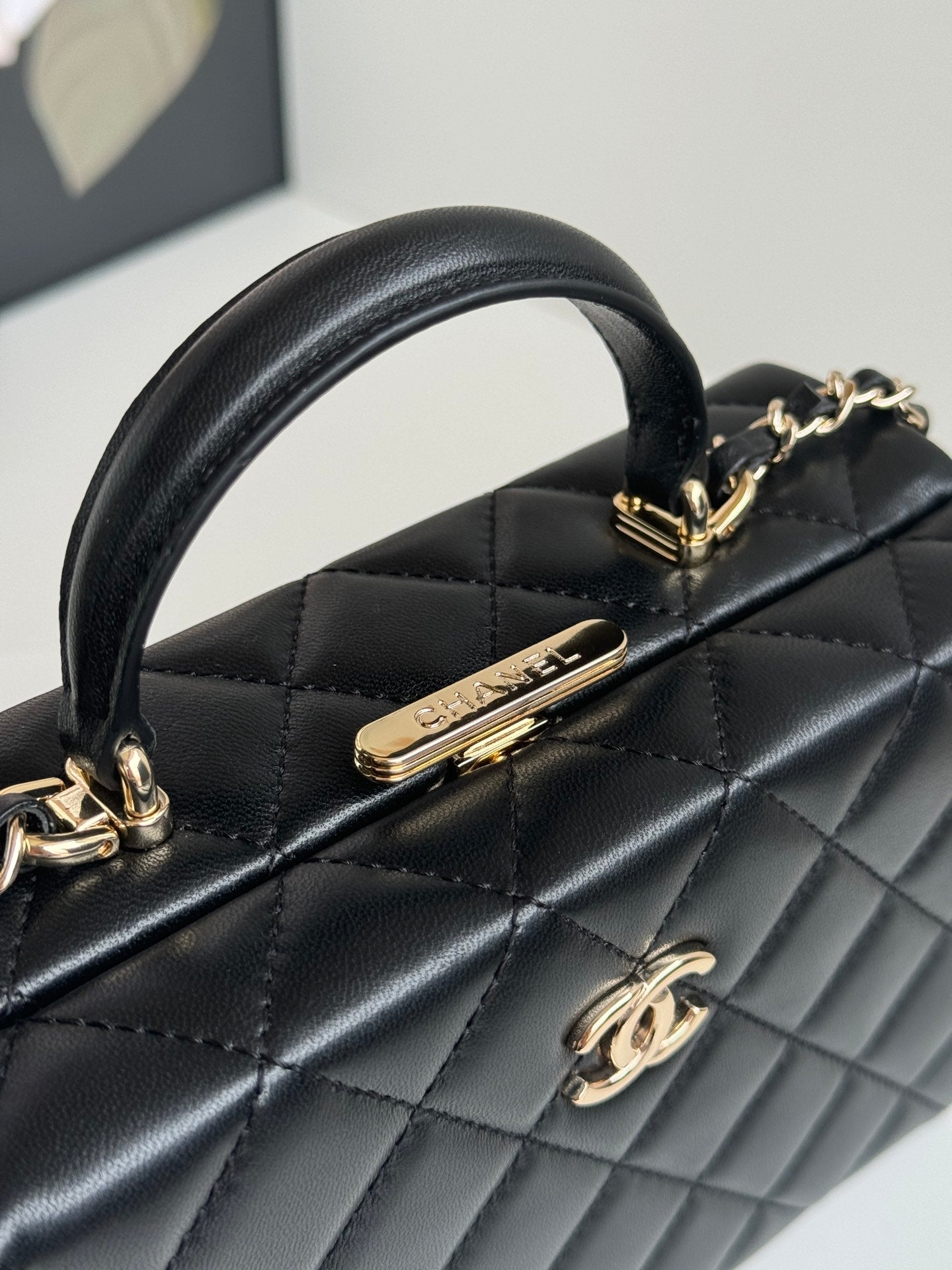 SMALL BOX BAG 18 IN BLACK LAMBSKIN GOLD HARDWARE mysite