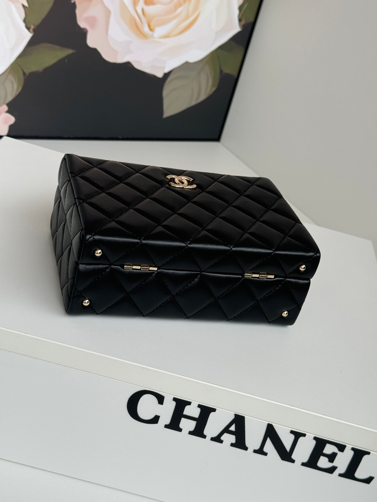 SMALL BOX BAG 18 IN BLACK LAMBSKIN GOLD HARDWARE mysite