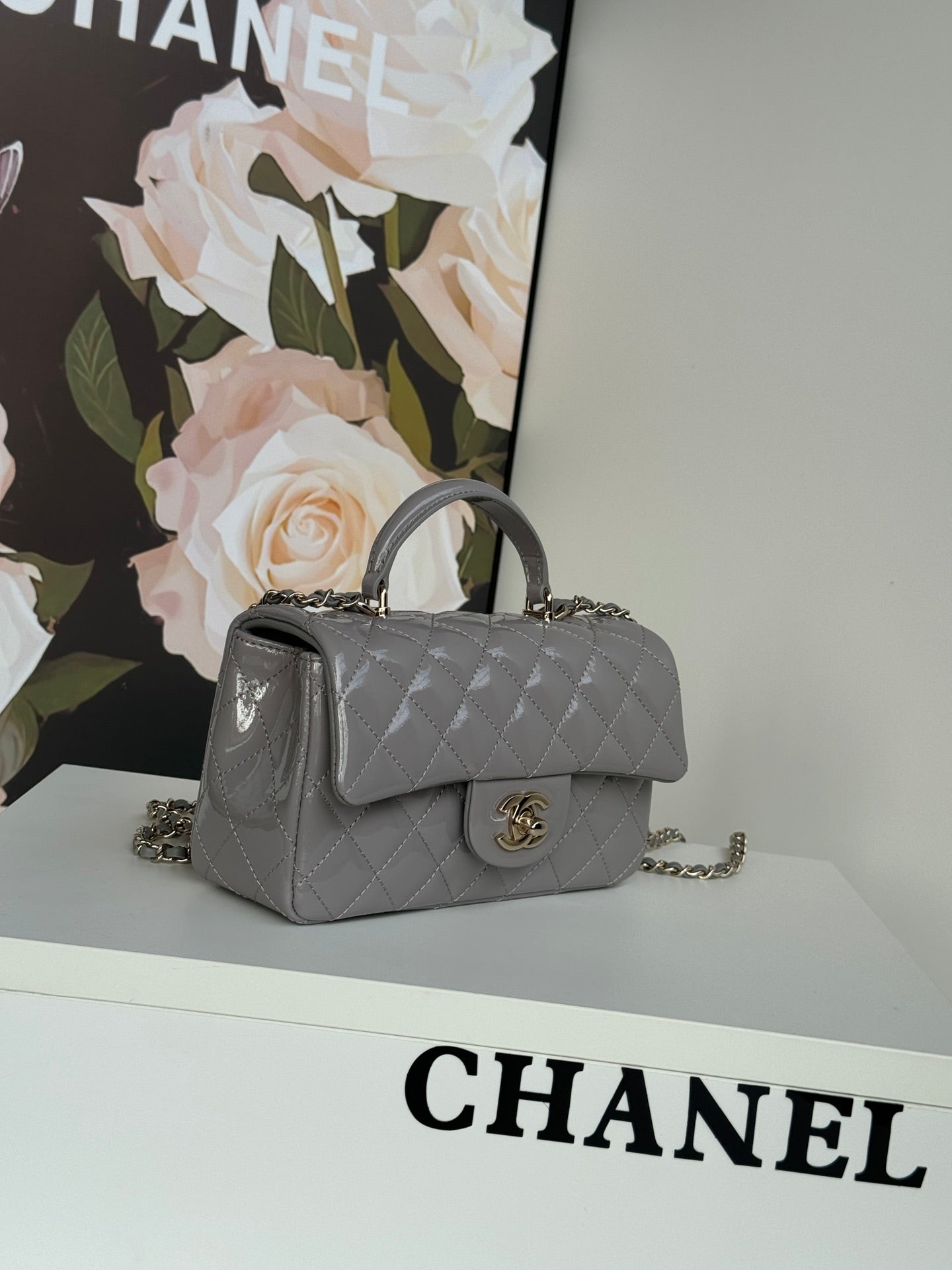 MINI FLAP BAG 20 IN LIGHT GRAY GLOSSY CALFSKIN GOLD HARDWARE mysite