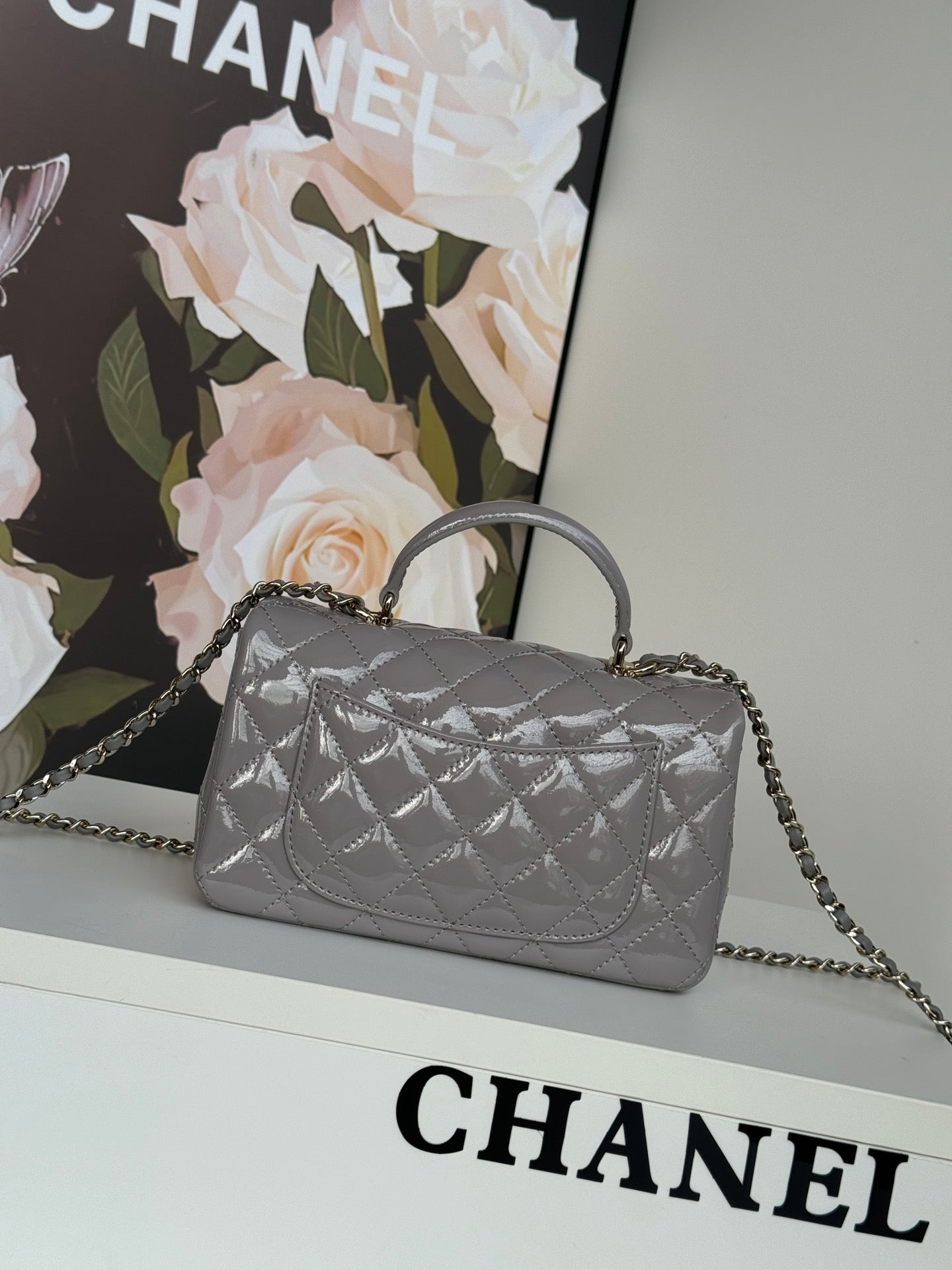 MINI FLAP BAG 20 IN LIGHT GRAY GLOSSY CALFSKIN GOLD HARDWARE mysite