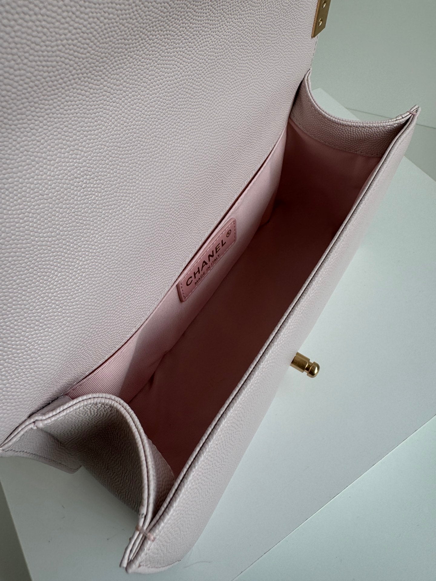 BOY BAG WITH GOLD HARDWARE MEDIUM 25 IN PINK NUDE CALFSKIN mysite