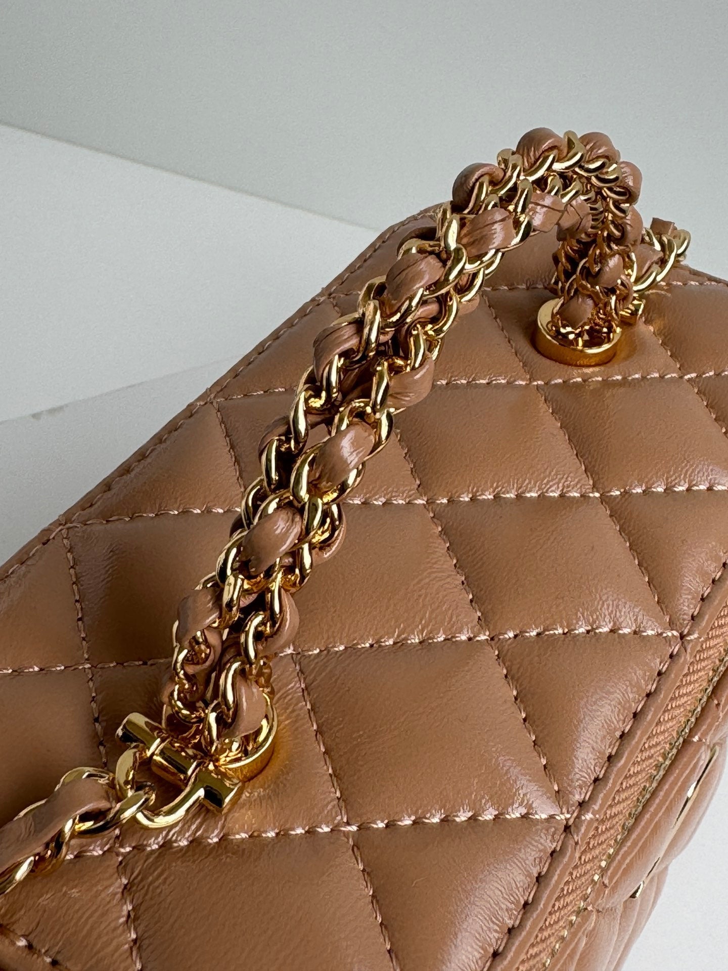 SMALL VANITY CASE 17 WITH HANDLE IN RUSSET BROWN CALFSKIN GOLD METAL CHAIN mysite