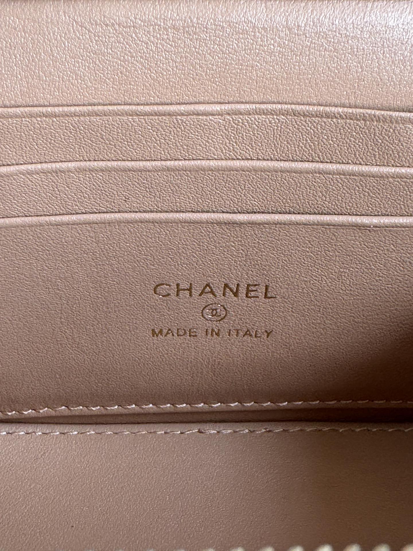 SMALL VANITY CASE 17 WITH HANDLE IN RUSSET BROWN CALFSKIN GOLD METAL CHAIN mysite