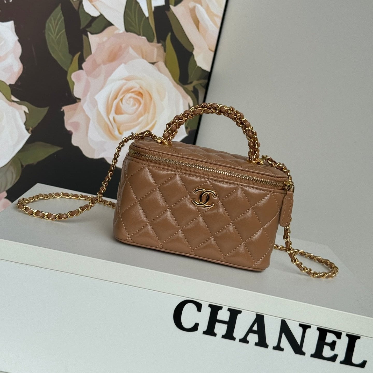 SMALL VANITY CASE 17 WITH HANDLE IN RUSSET BROWN CALFSKIN GOLD METAL CHAIN mysite