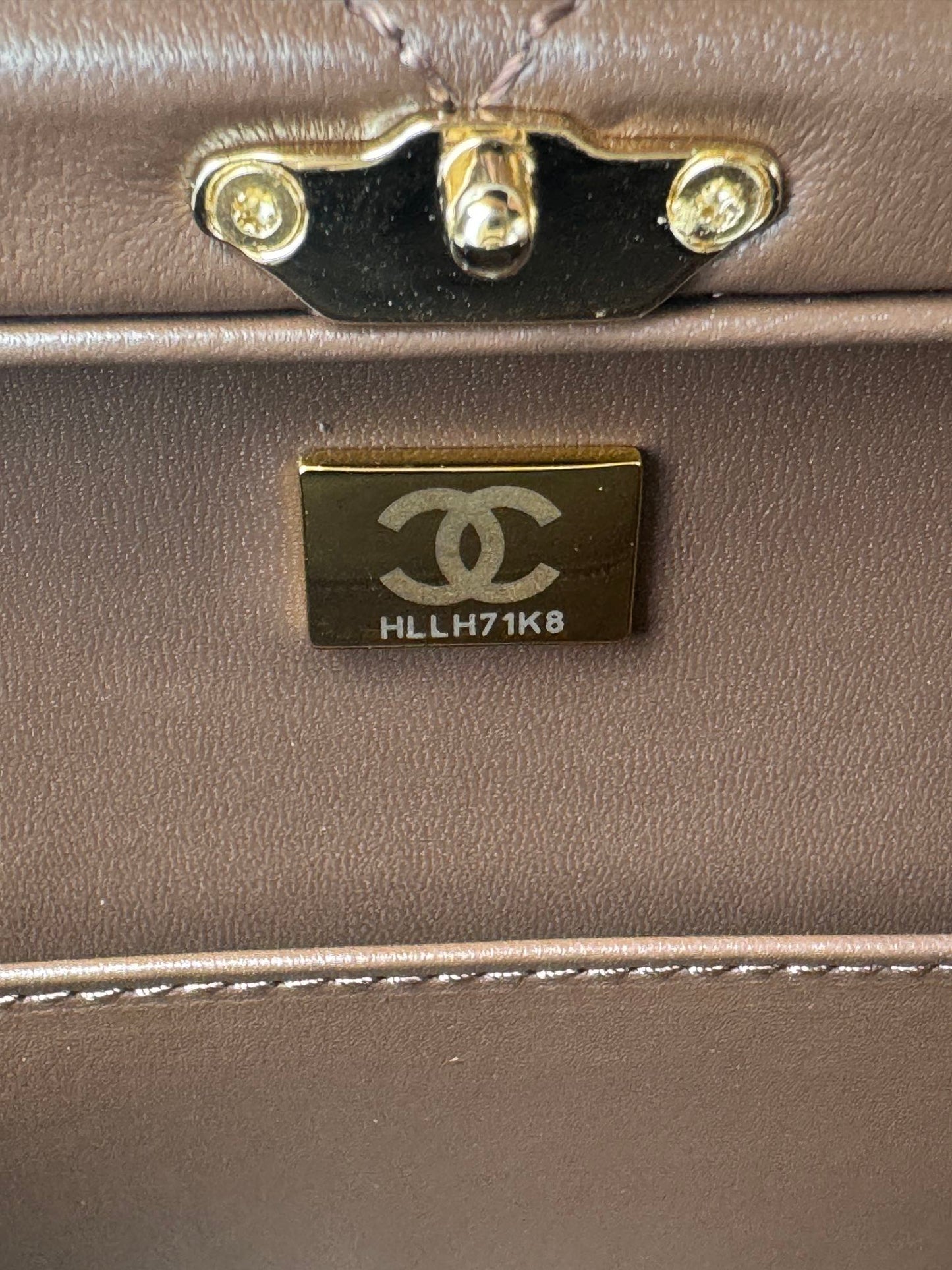 MEDIUM BOX BAG 22 IN CHOCOLATE LAMBSKIN GOLD HARDWARE mysite