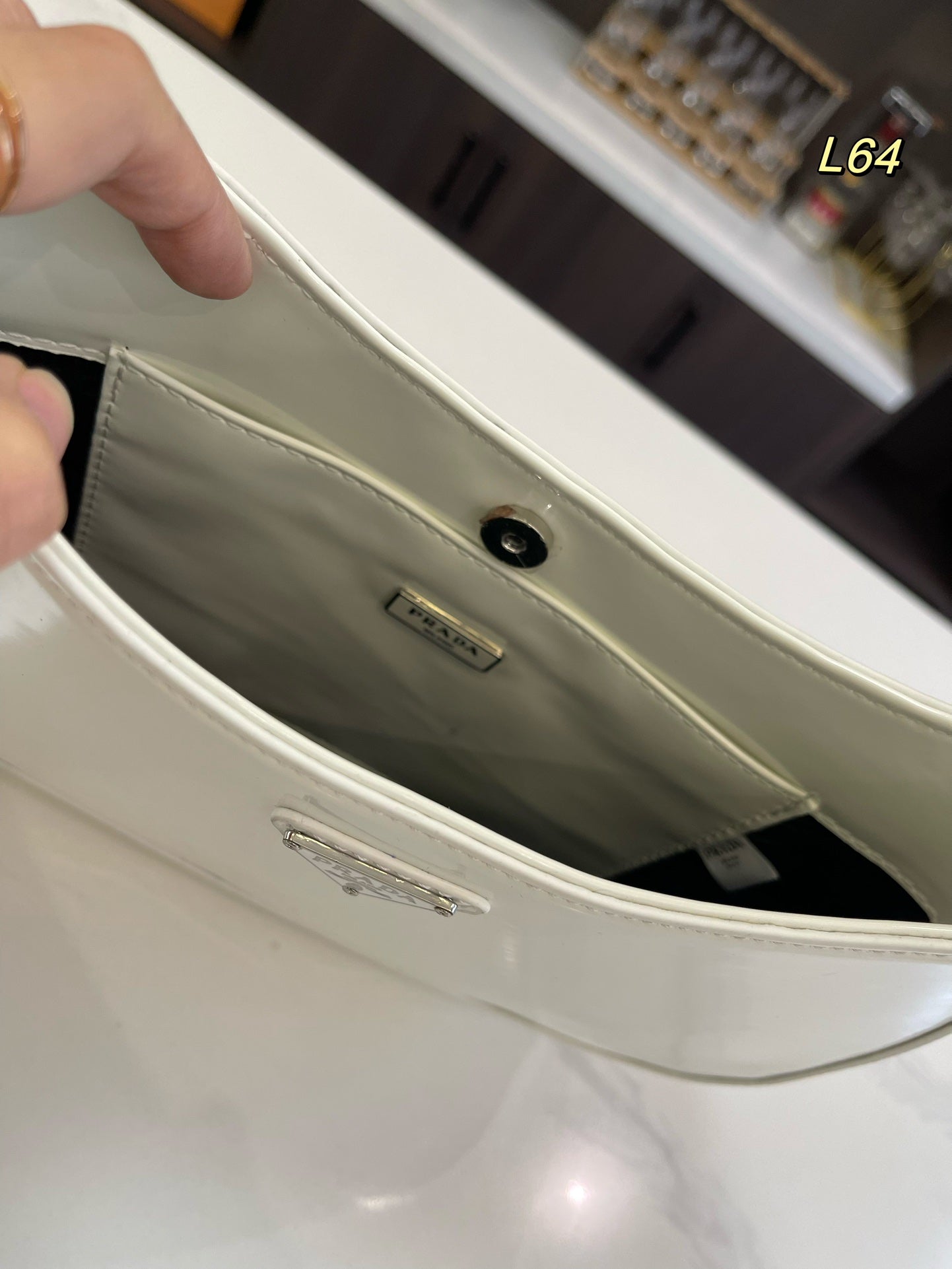 PRA 30 CLEO SHOULDER BAG IN WHITE BRUSHED LEATHER mysite