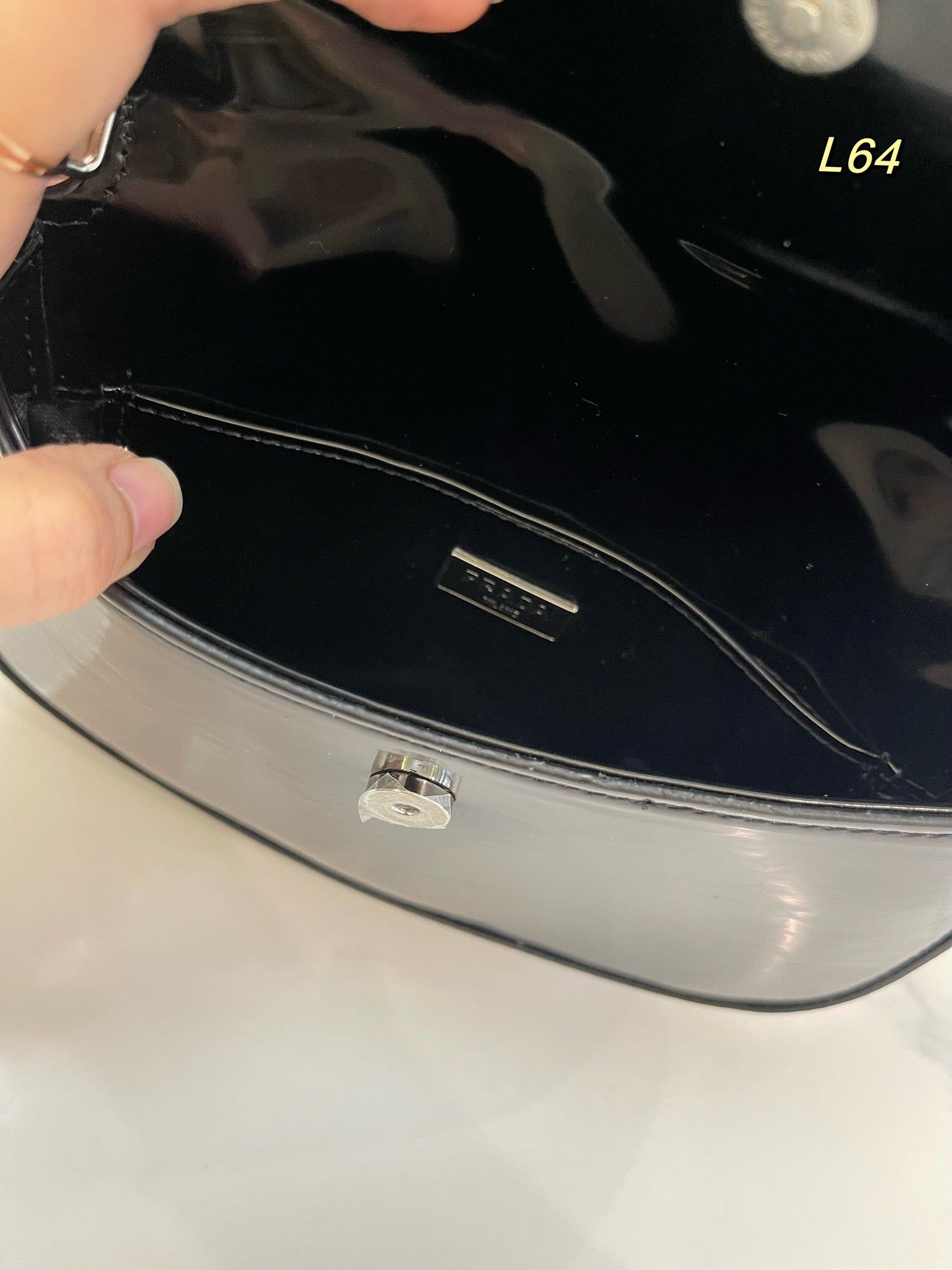 PRA 25 CLEO FLAP SHOULDER BAG IN BLACK BRUSHED LEATHER mysite