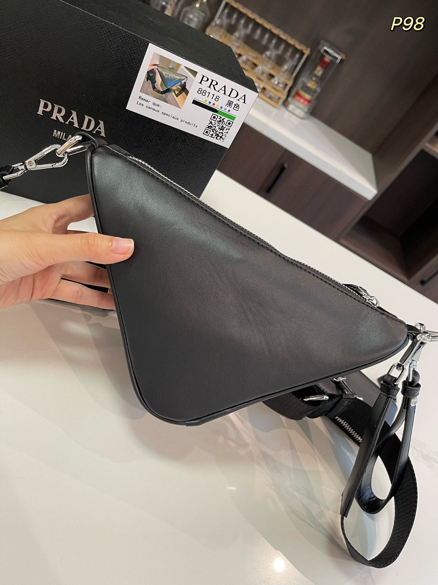PRA TRIANGLE 27 SHOULDER BAG IN BLACK CALFSKIN WITH STRAP mysite