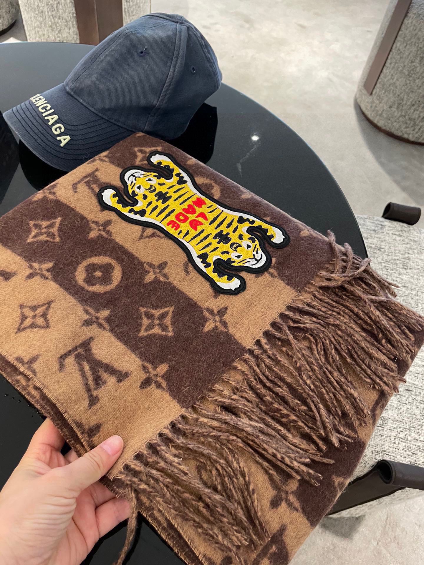 TIGER PATTERN SCARF 205 CM IN CHOCOLATE BROWN CASHMERE  390874 mysite