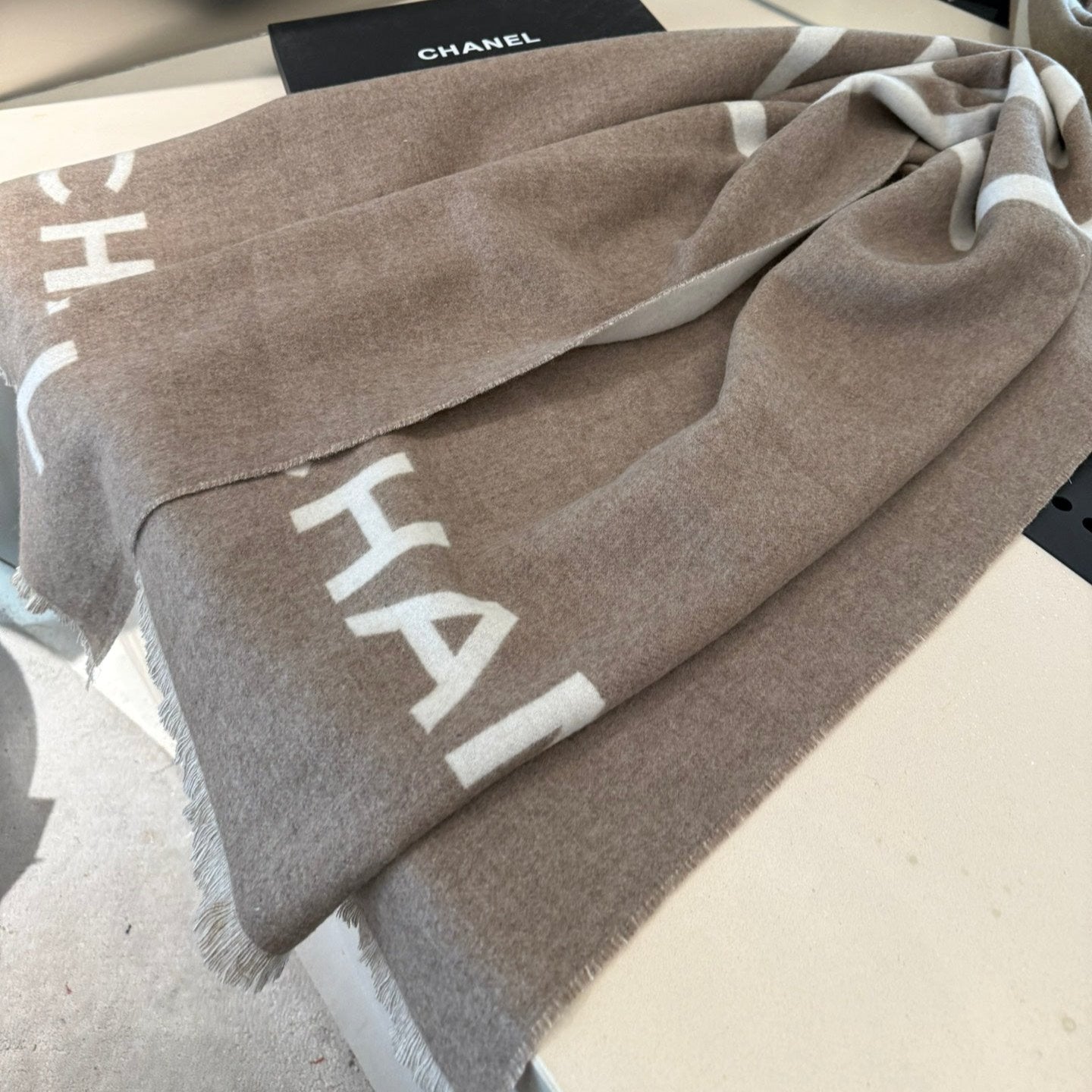 SCARF 200 CM IN MEDIUM BROWN MIX WHITE CASHMERE AND WOOL 401298 mysite