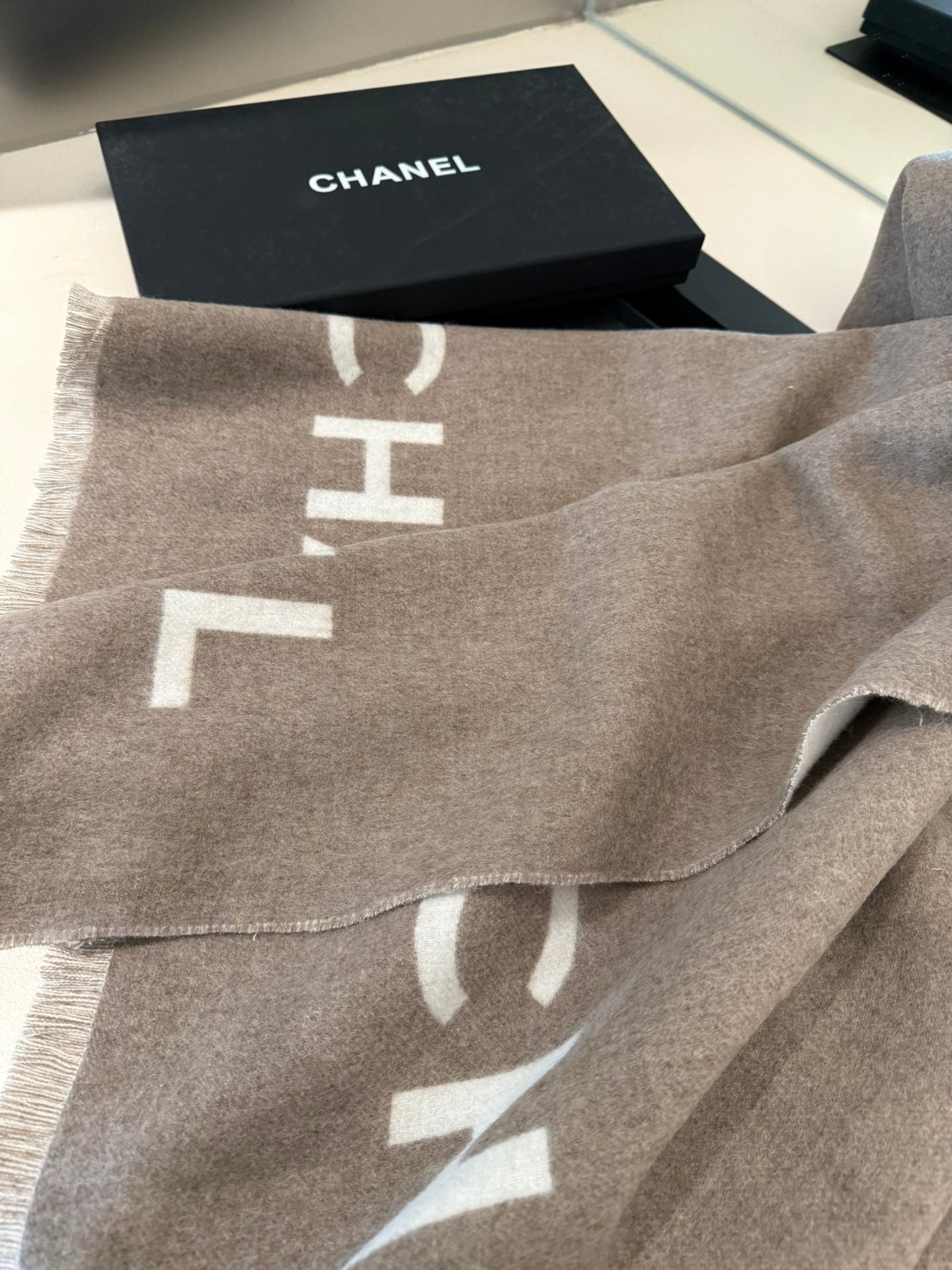 SCARF 200 CM IN MEDIUM BROWN MIX WHITE CASHMERE AND WOOL 401298 mysite