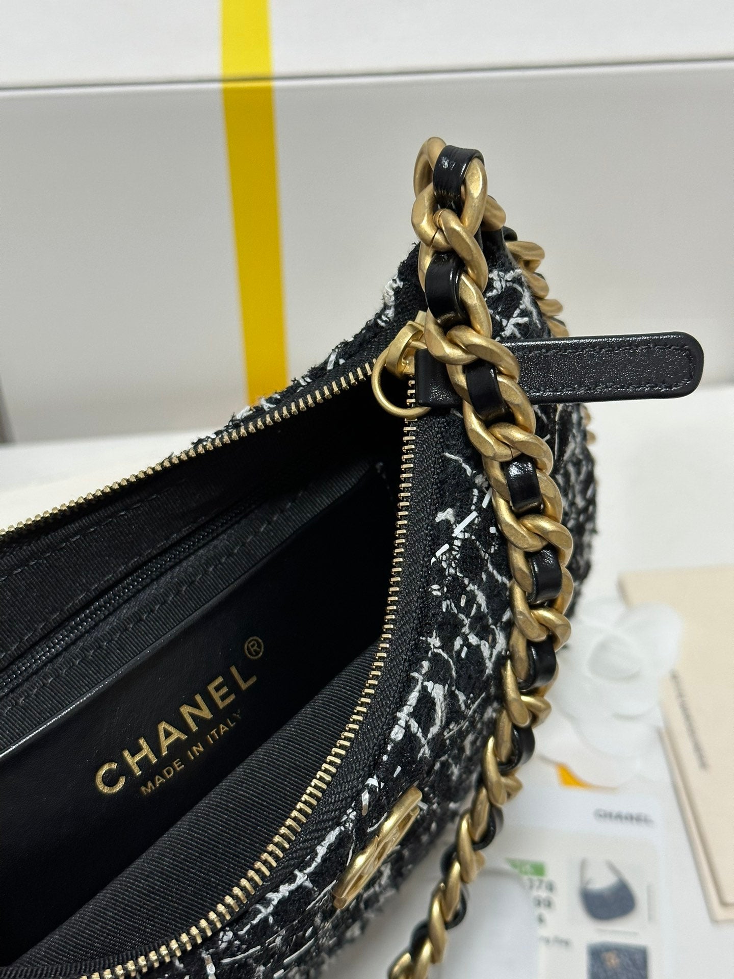 HOBO BAG 23 IN BLACK MIX WHITE TWEED GOLD HARDWARE mysite