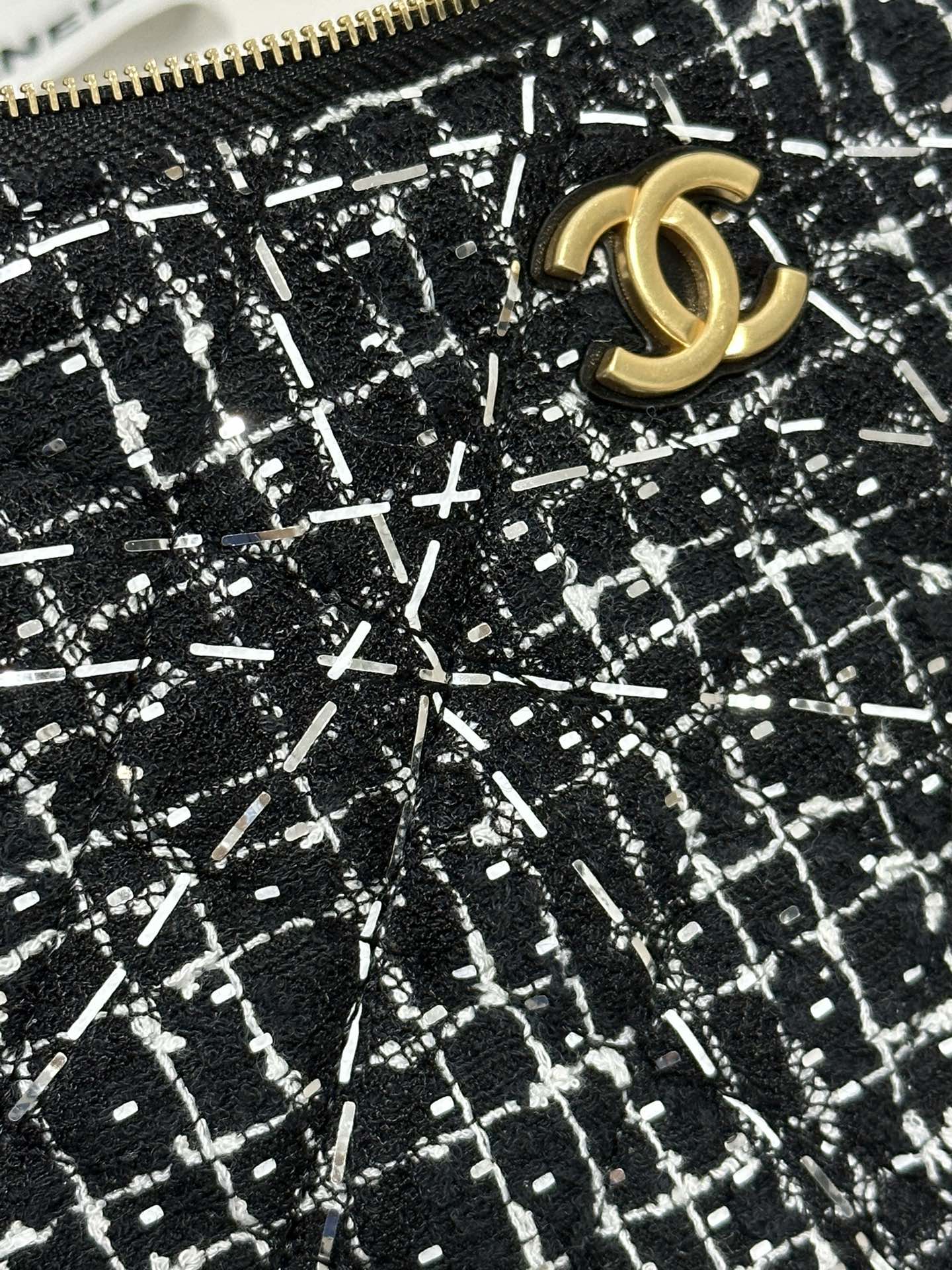 HOBO BAG 23 IN BLACK MIX WHITE TWEED GOLD HARDWARE mysite