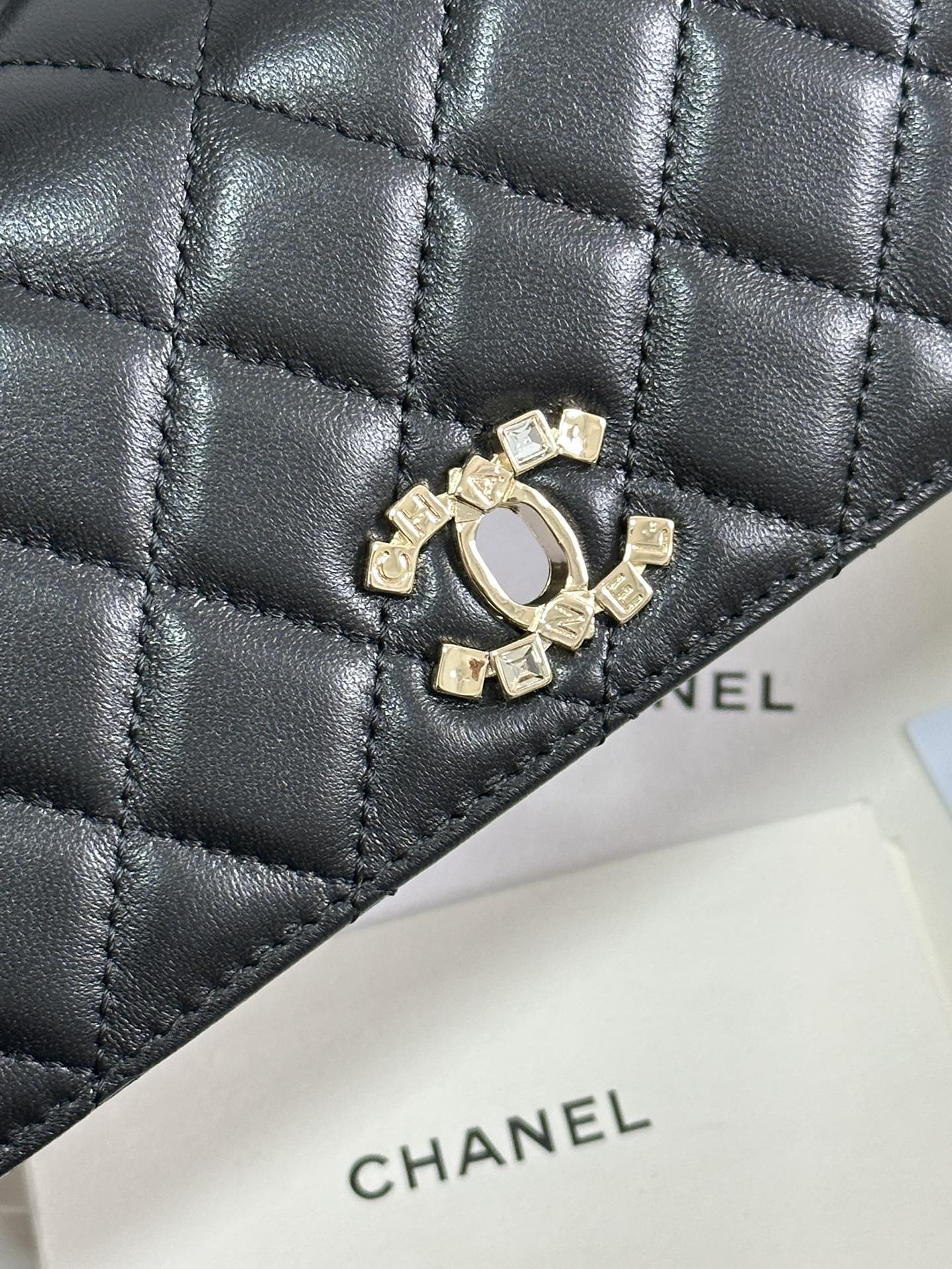 FLAP BAG 18 WITH HANDLE IN BLACK CALFSKIN GOLD HARDWARE mysite