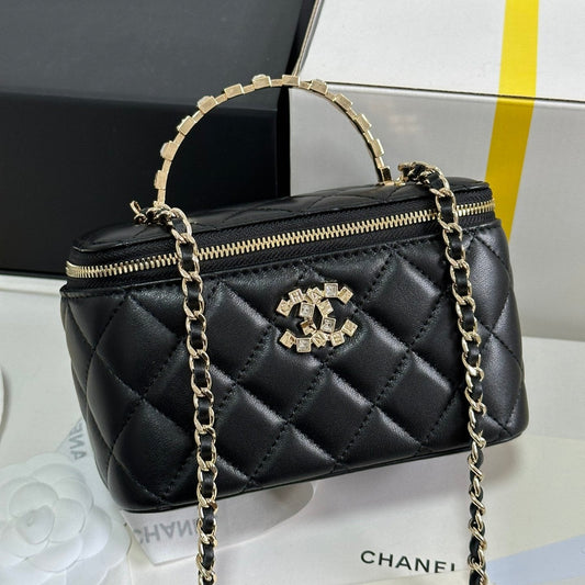 VANITY CASE 18 IN BLACK CALFSKIN GOLD HARDWARE mysite