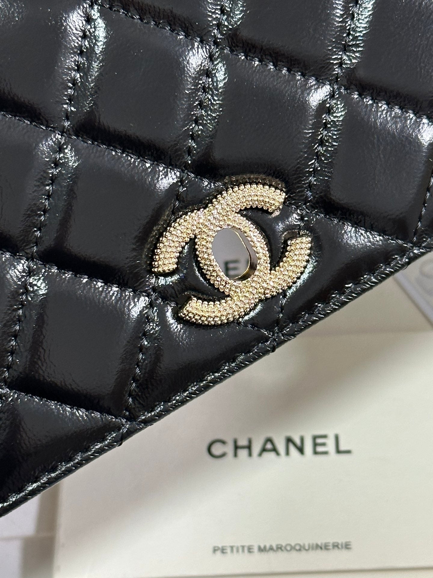 PEARL HANDLE FLAP BAG 18 IN BLACK SHINY LAMBSKIN mysite