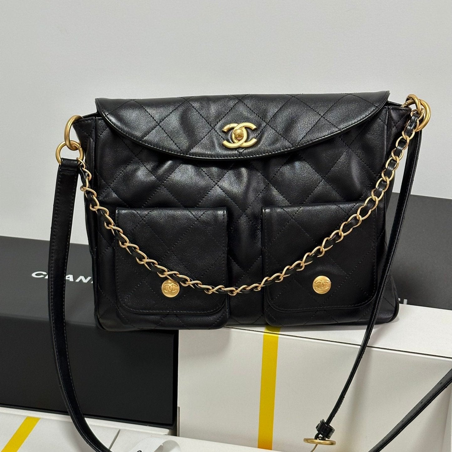 HIPPIE HOBO POSTMAN BAG 30 IN BLACK CALFSKIN GOLD HARDWARE mysite