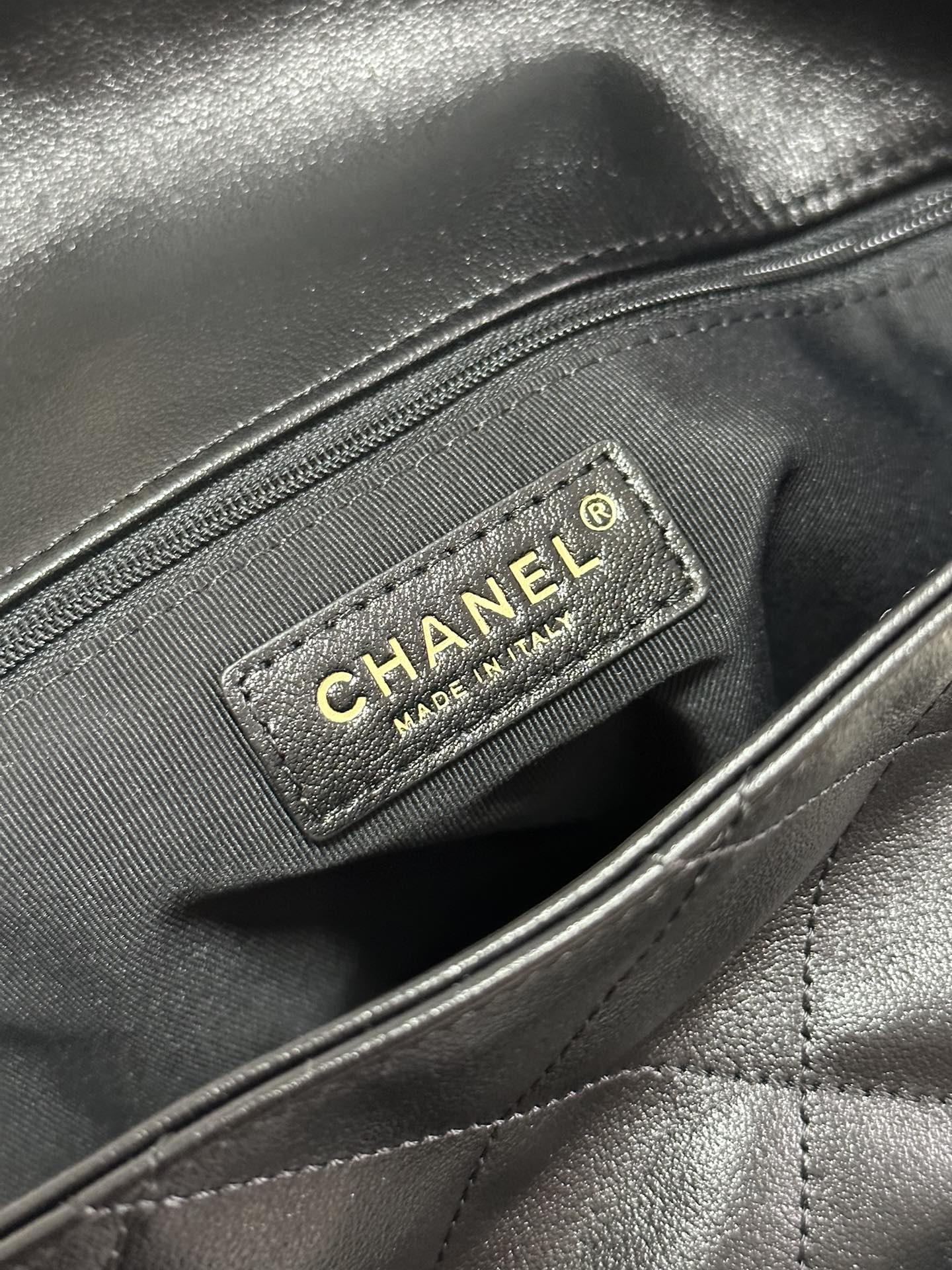 HIPPIE HOBO POSTMAN BAG 30 IN BLACK CALFSKIN GOLD HARDWARE mysite