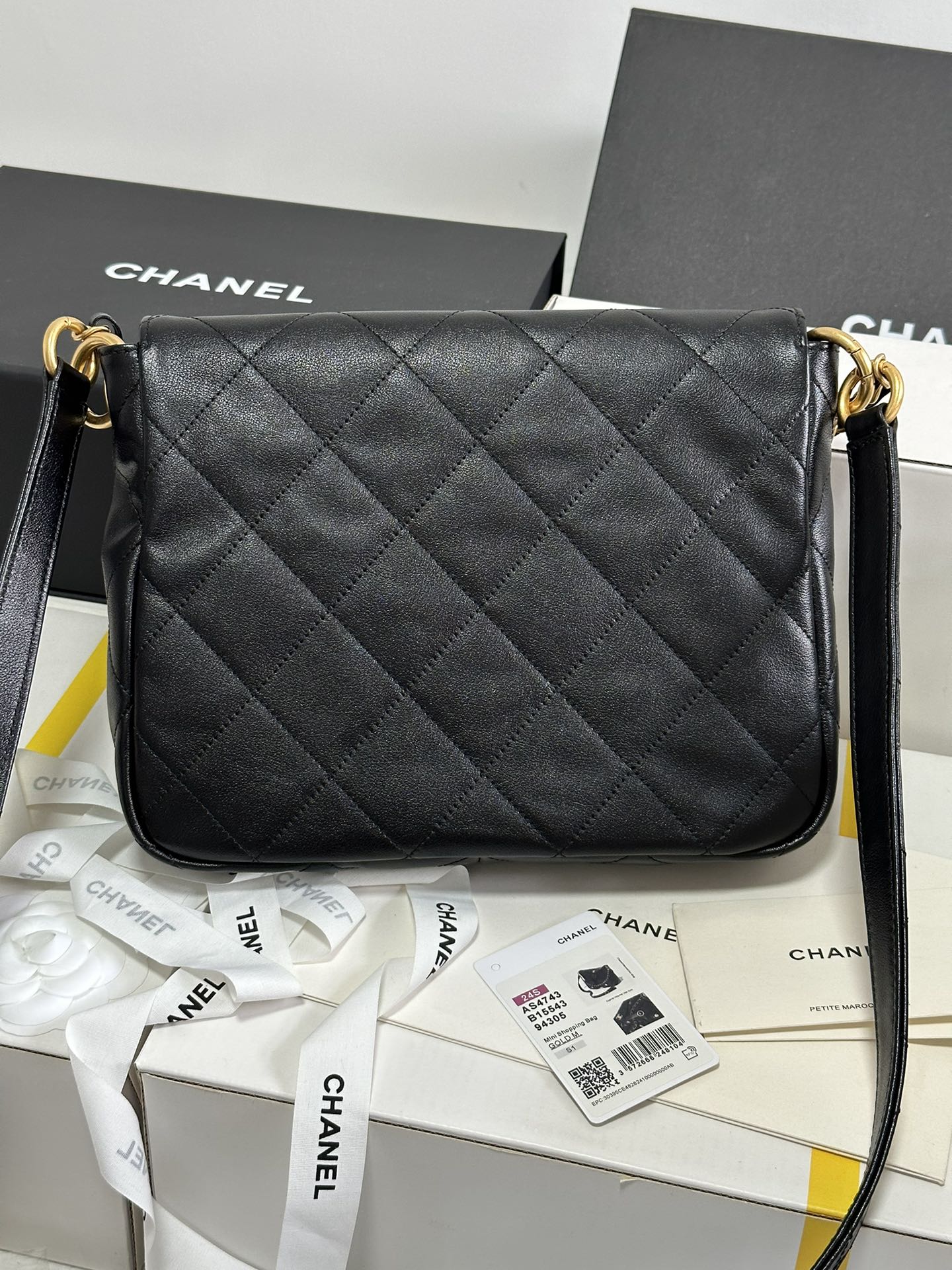 SMALL HIPPIE HOBO POSTMAN BAG 25 IN BLACK CALFSKIN GOLD HARDWARE mysite