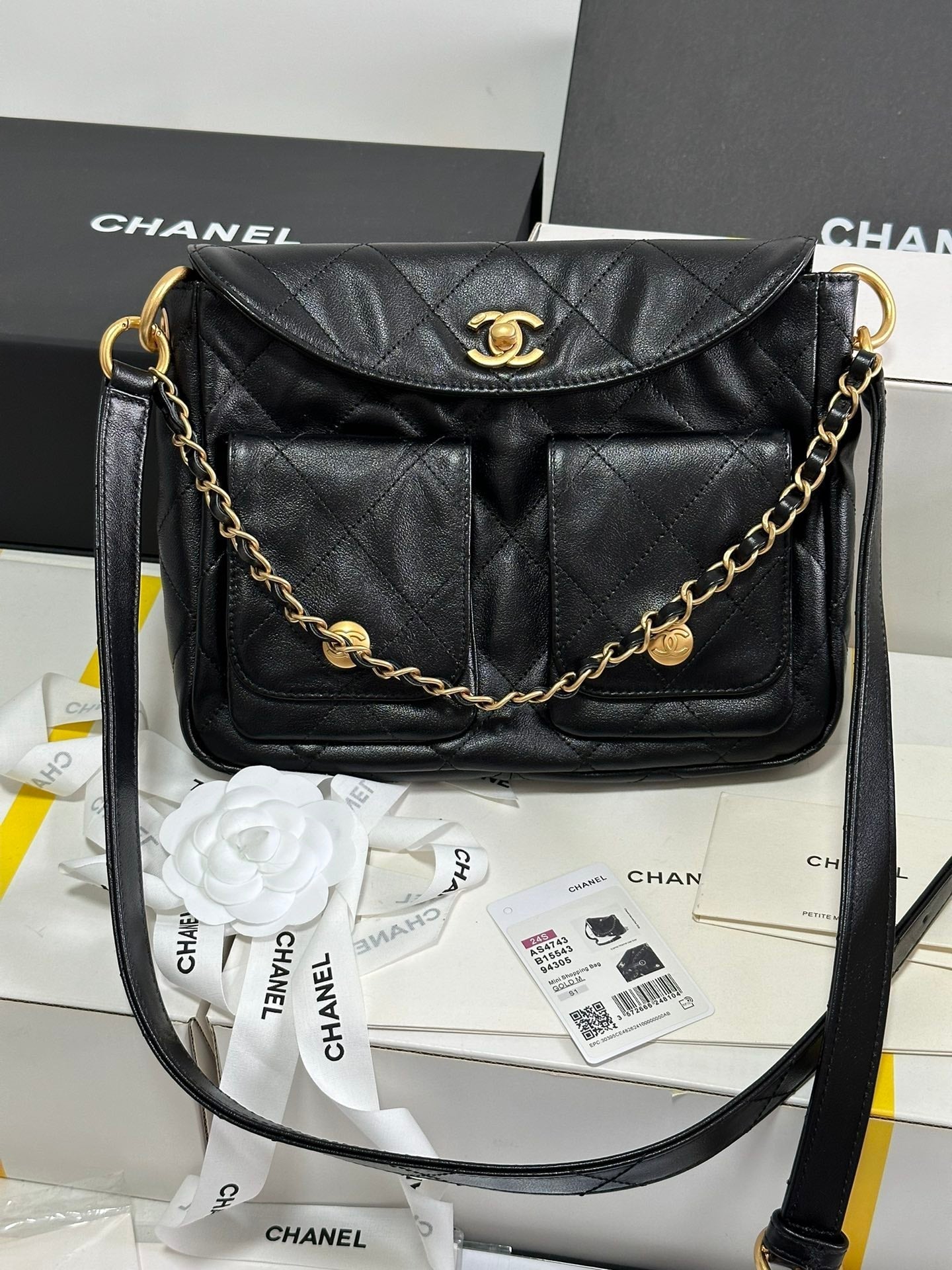 SMALL HIPPIE HOBO POSTMAN BAG 25 IN BLACK CALFSKIN GOLD HARDWARE mysite