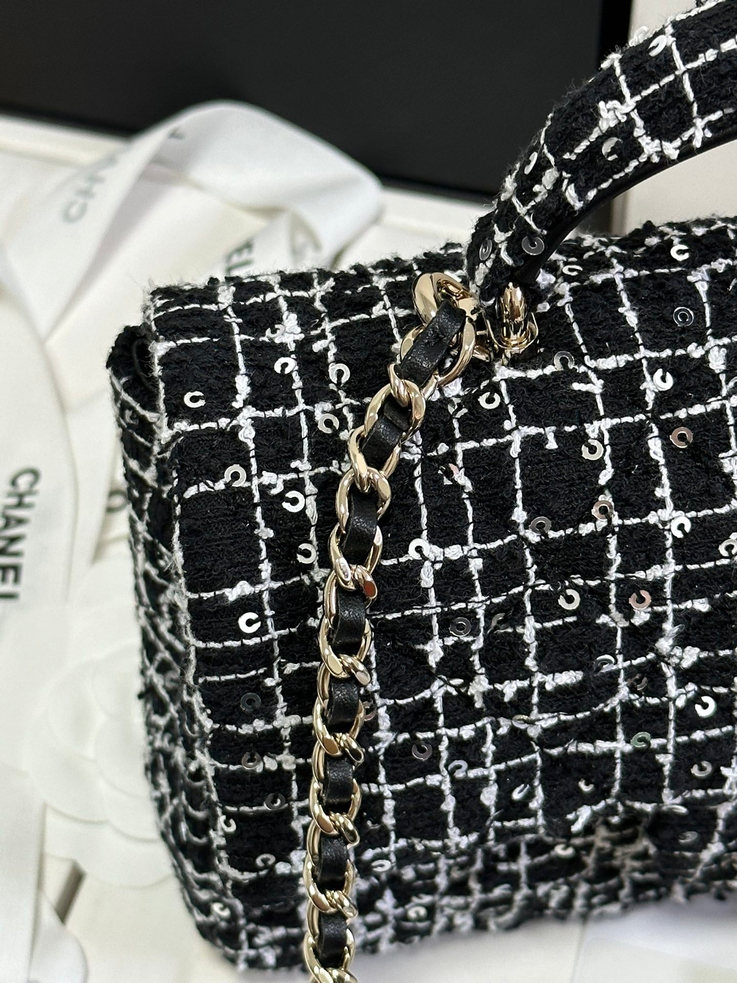 MINI FLAP BAG 20 ATTACHED SAQUINS IN BLACK MIX WHITE TWEED GOLD HARDWARE mysite