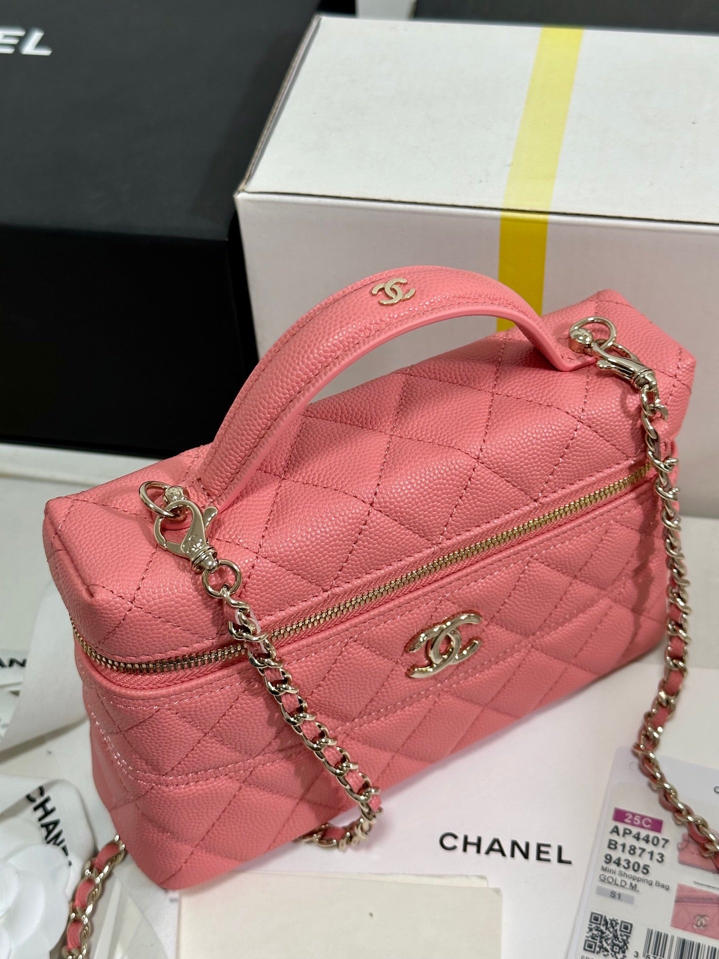 CC 25C Vanity Case 19.5cm Salmon Pink Calfskin Silver Hardware 243635 mysite