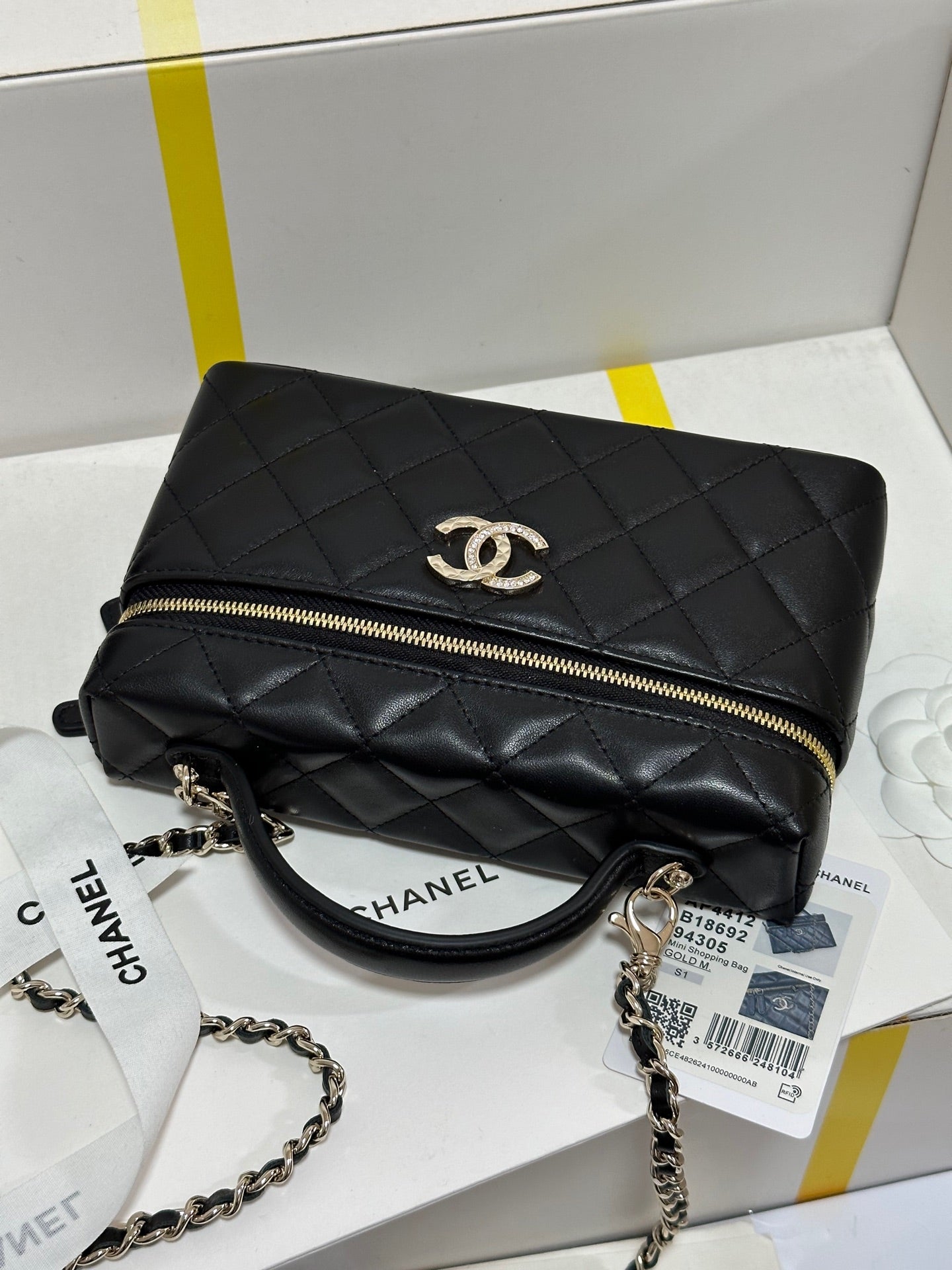 CC 25C Vanity Case 19.5cm Black Hanel Sheepskin Light Gold Hardware mysite