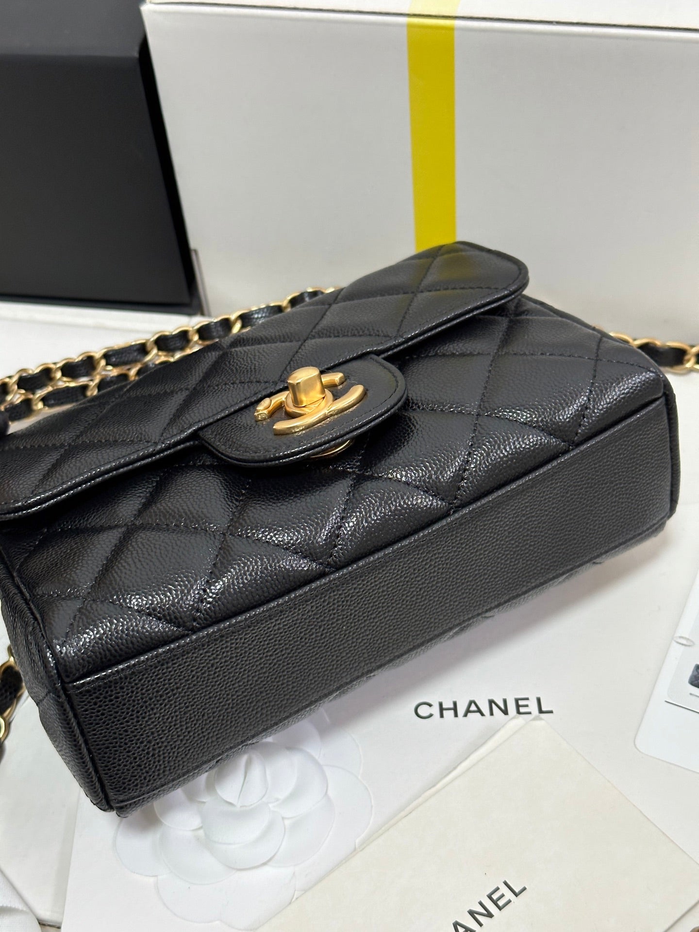 CC 25P Flap 18 Bag Black Cowhide Gold Hardware 243560 mysite