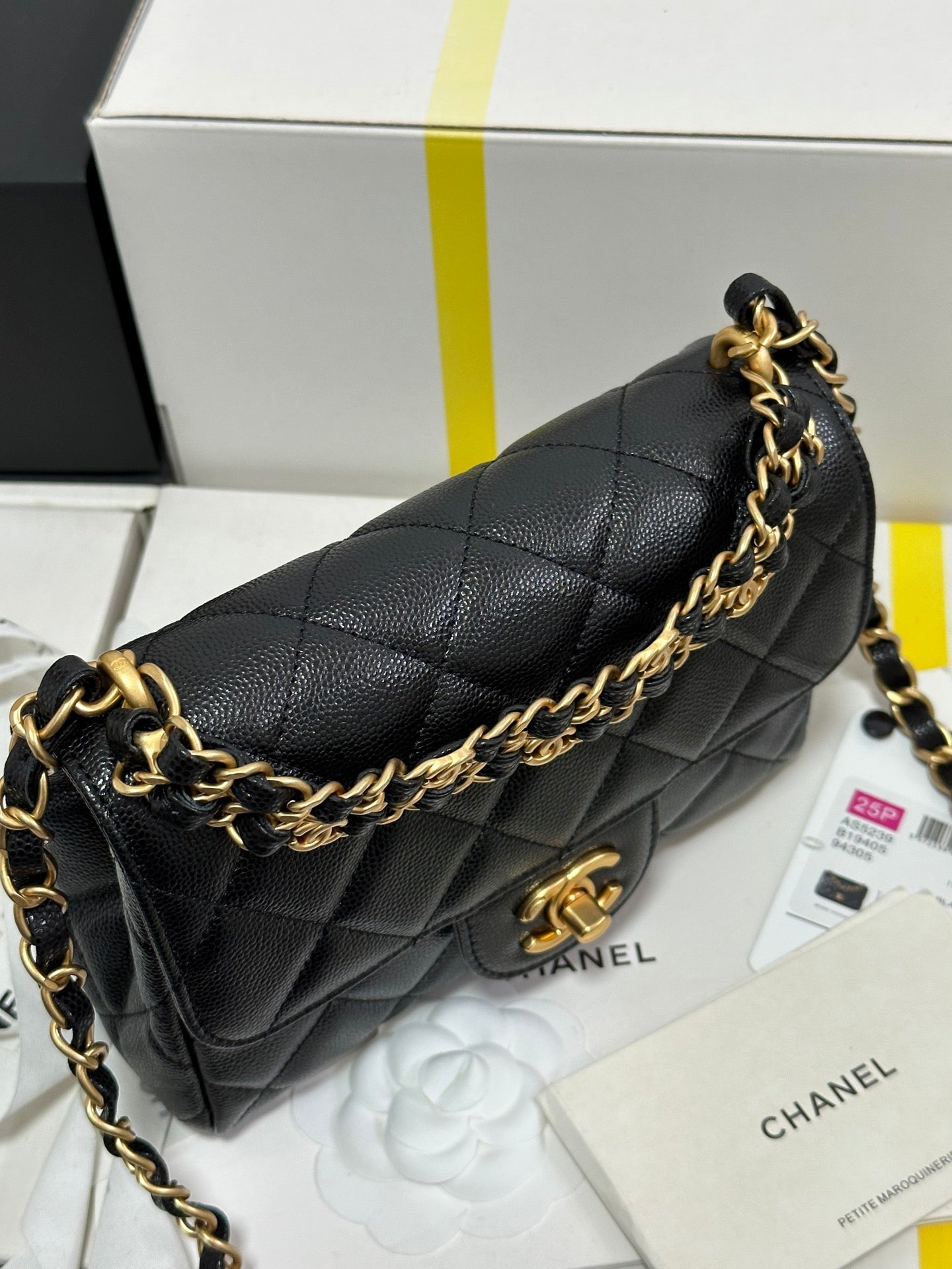 CC 25P Flap 18 Bag Black Cowhide Gold Hardware 243560 mysite