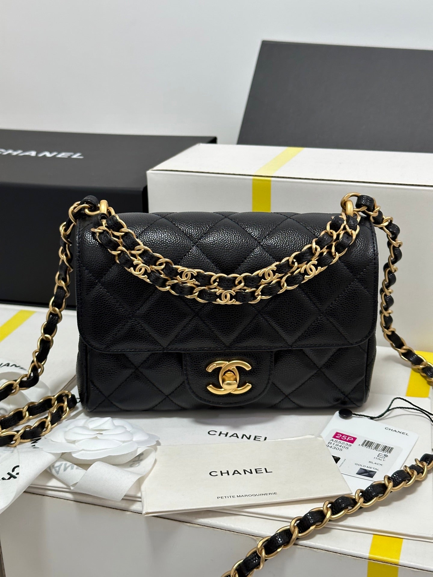 CC 25P Flap 18 Bag Black Cowhide Gold Hardware 243560 mysite