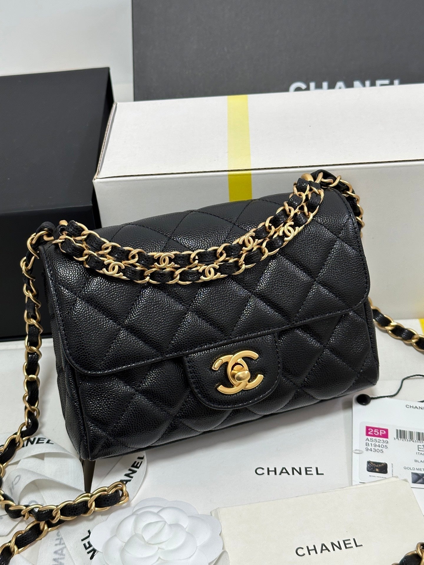 CC 25P Flap 18 Bag Black Cowhide Gold Hardware 243560 mysite
