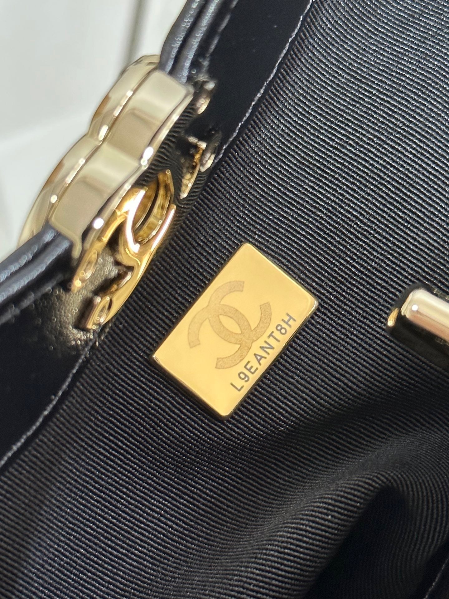 CC 25P Mini 31 Bag Black Waxed Sheepskin Gold Hardware 243582 mysite