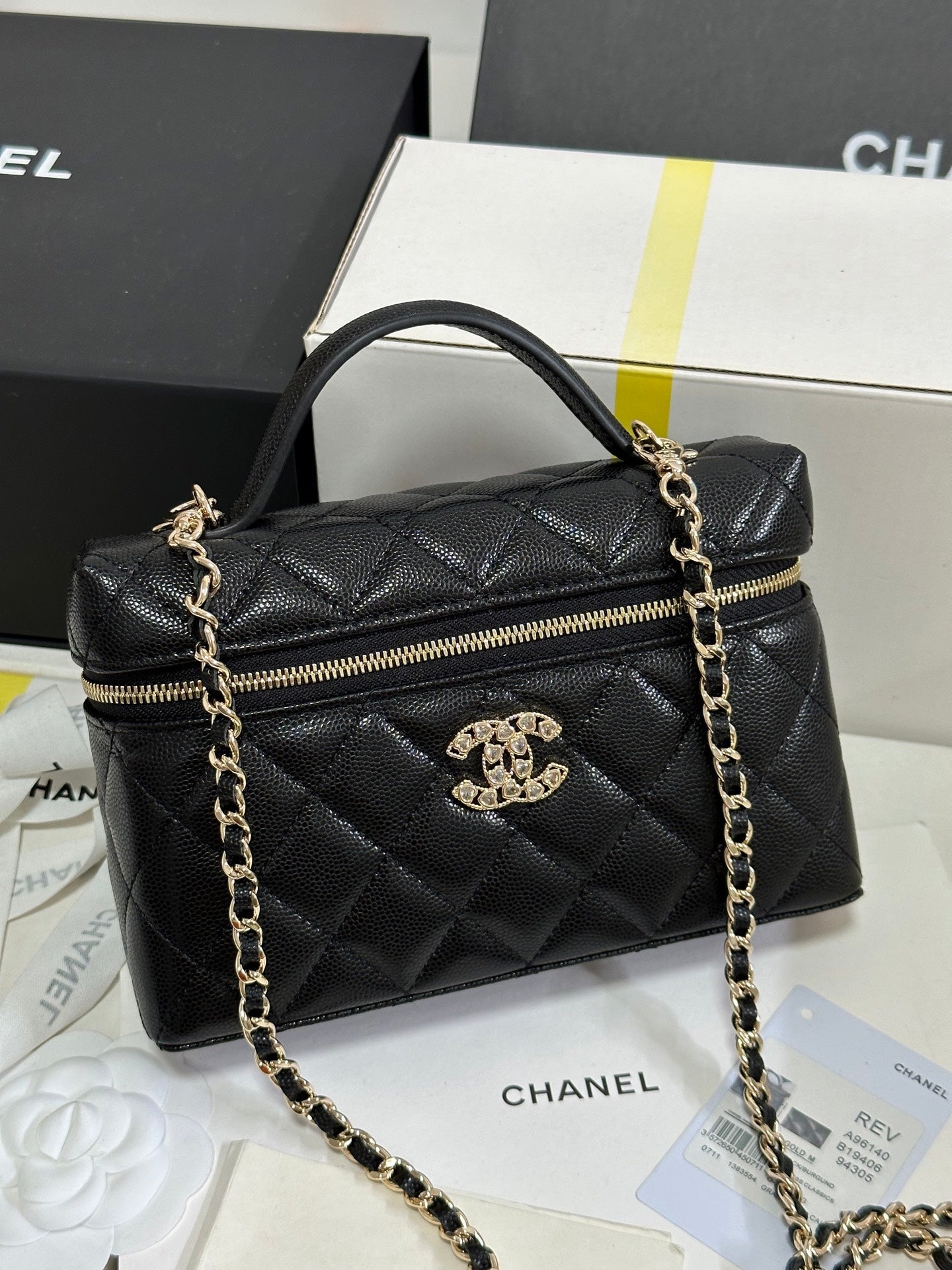 CC 25P Vanity Case 19.5cm Black Calfskin Heart Rhinestone 243613 mysite