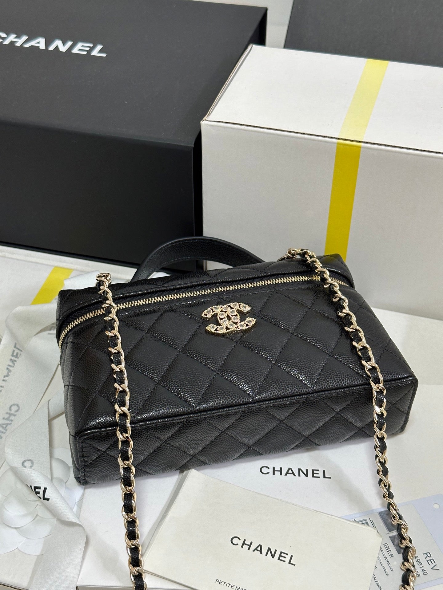 CC 25P Vanity Case 19.5cm Black Calfskin Heart Rhinestone 243613 mysite