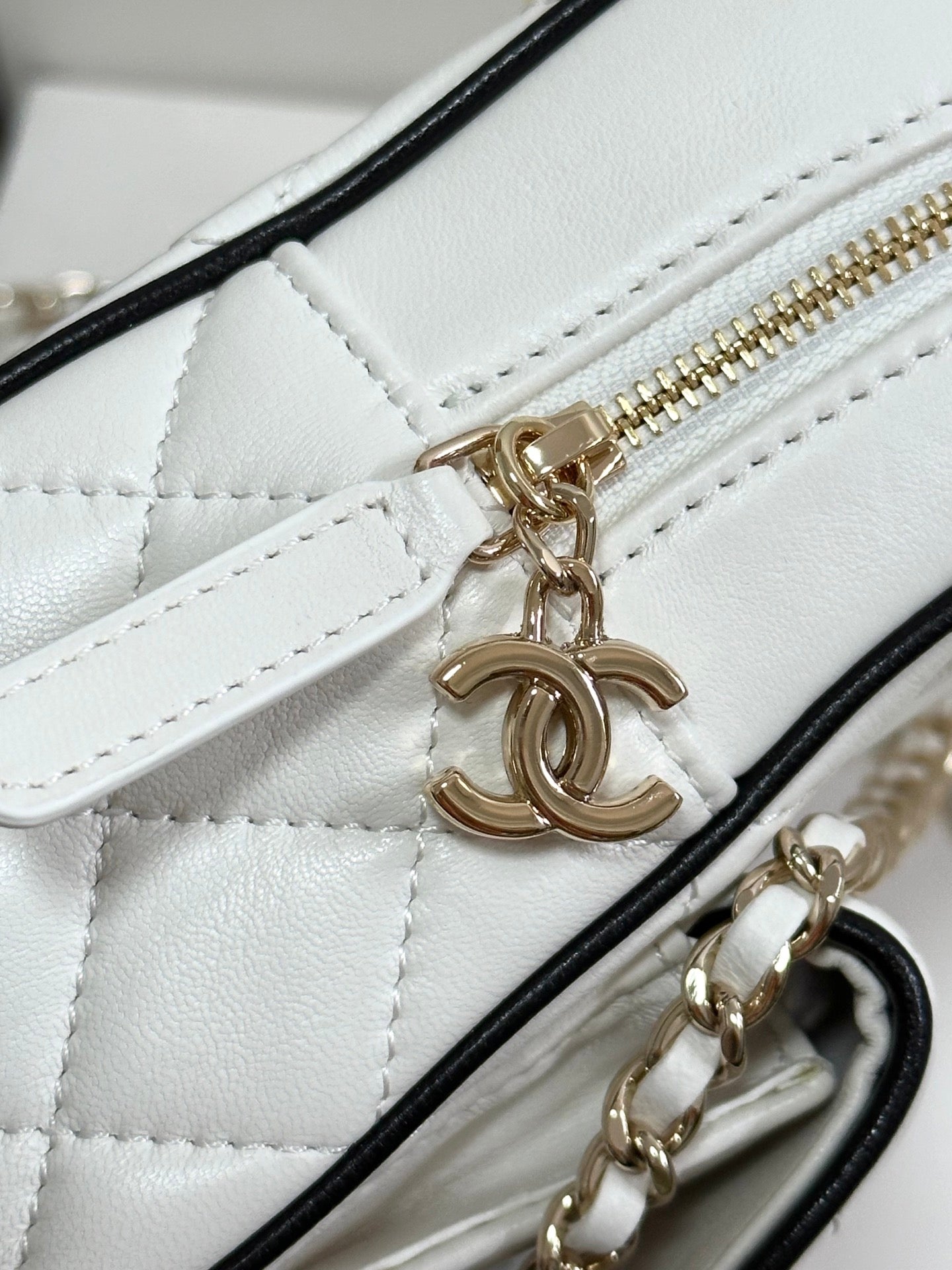 CC 25P Mini Backpack 18 White Black Lambskin Gold Hardware 243521 mysite