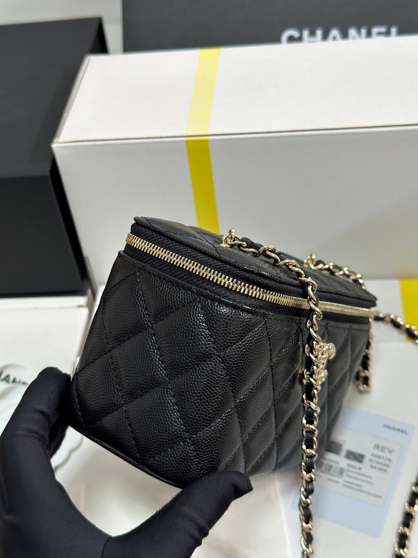 CC 25C Vanity Case 17cm Black Caviar Leather Heart Rhinestone Light Gold Hardware 243427 mysite