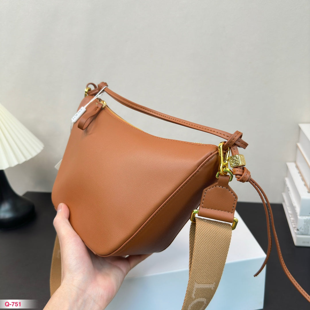 LOE MINI 27 HAMMOCK HOBO BAG IN TAN CLASSIC CALFSKIN mysite