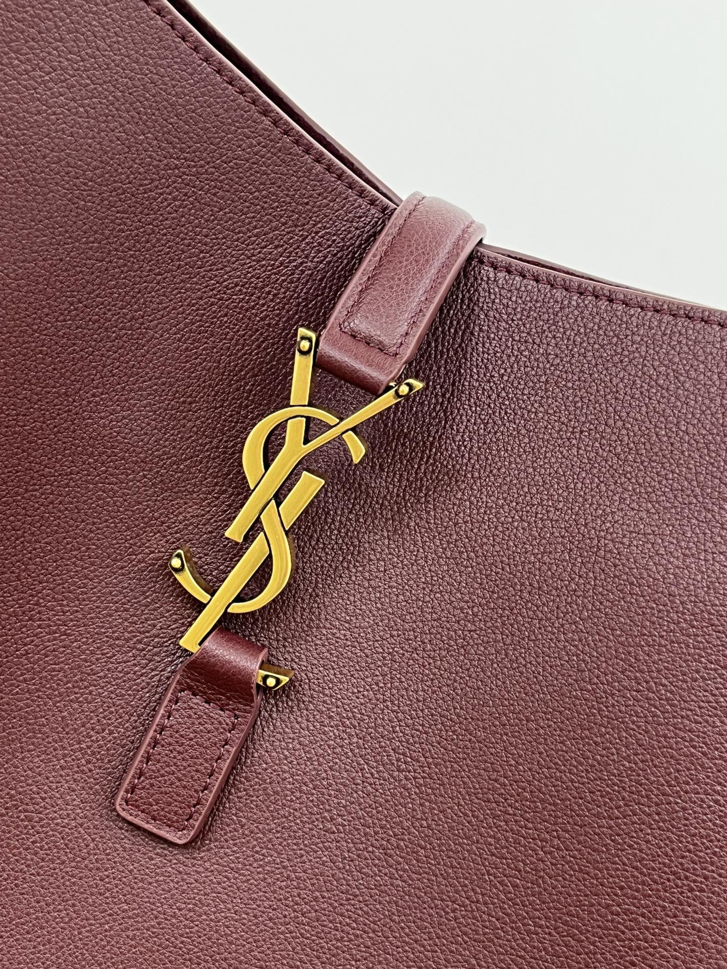 LE 5 À 7 LARGE SUPPLE 31 IN WINE RED GRAINED CALFSKIN mysite