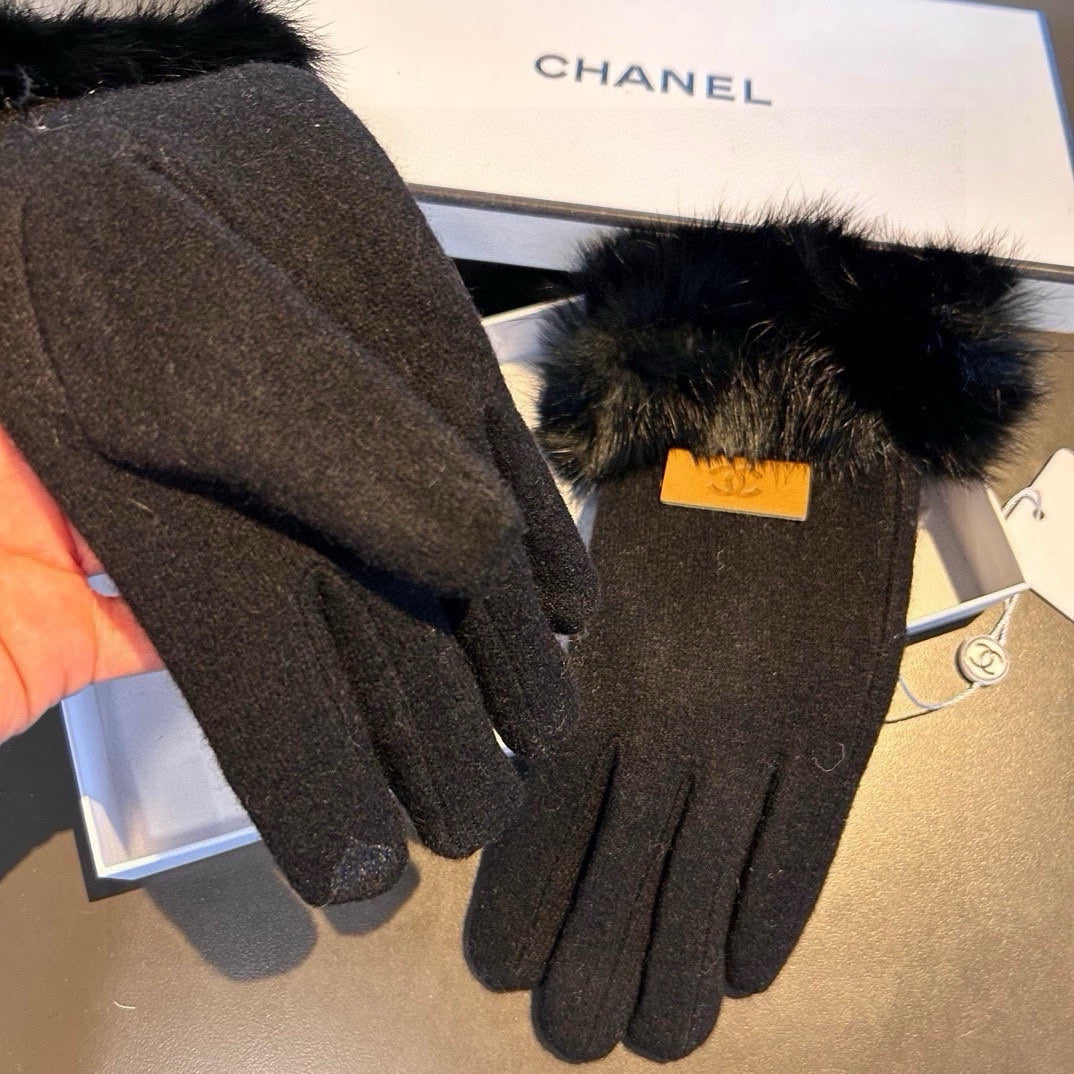 GLOVES IN BLACK WOOL AND RABBIT FUR 420535 mysite