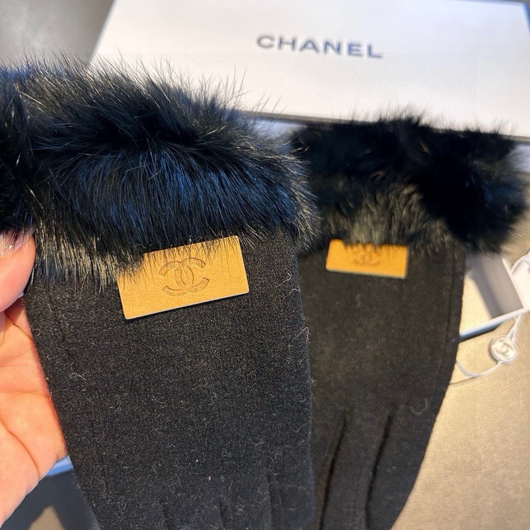 GLOVES IN BLACK WOOL AND RABBIT FUR 420535 mysite