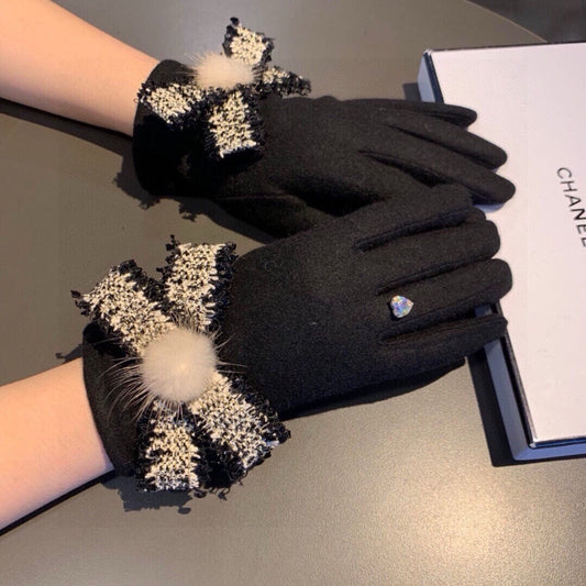 GLOVES IN BLACK WOOL 420536 mysite