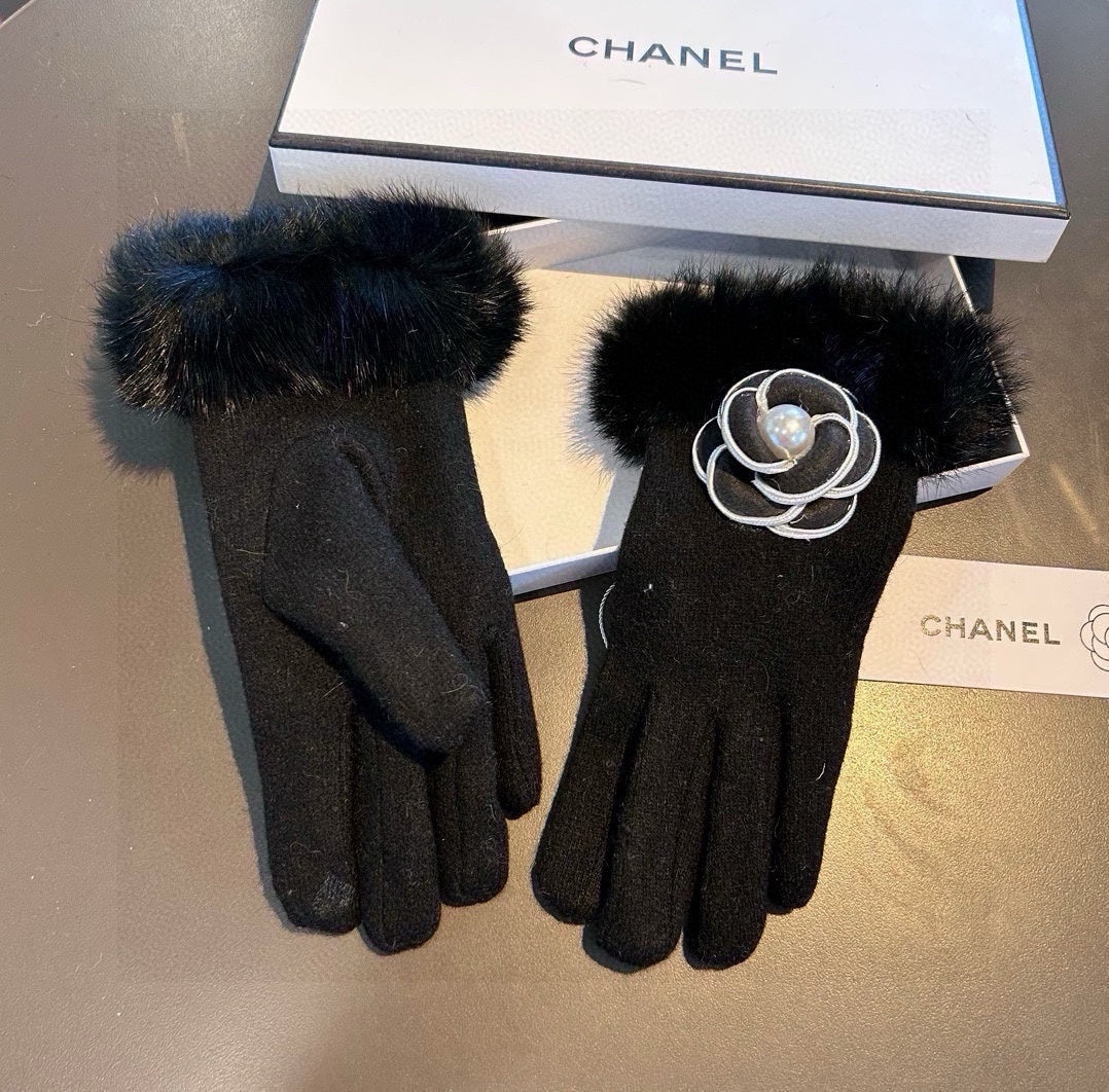 GLOVES IN BLACK WOOL WITH RABBIT FUR 439141 mysite