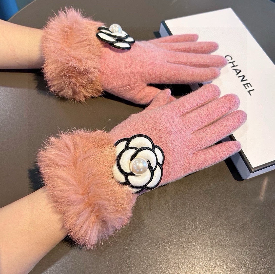 GLOVES IN ROUGE PINK WOOL WITH RABBIT FUR 439142 mysite